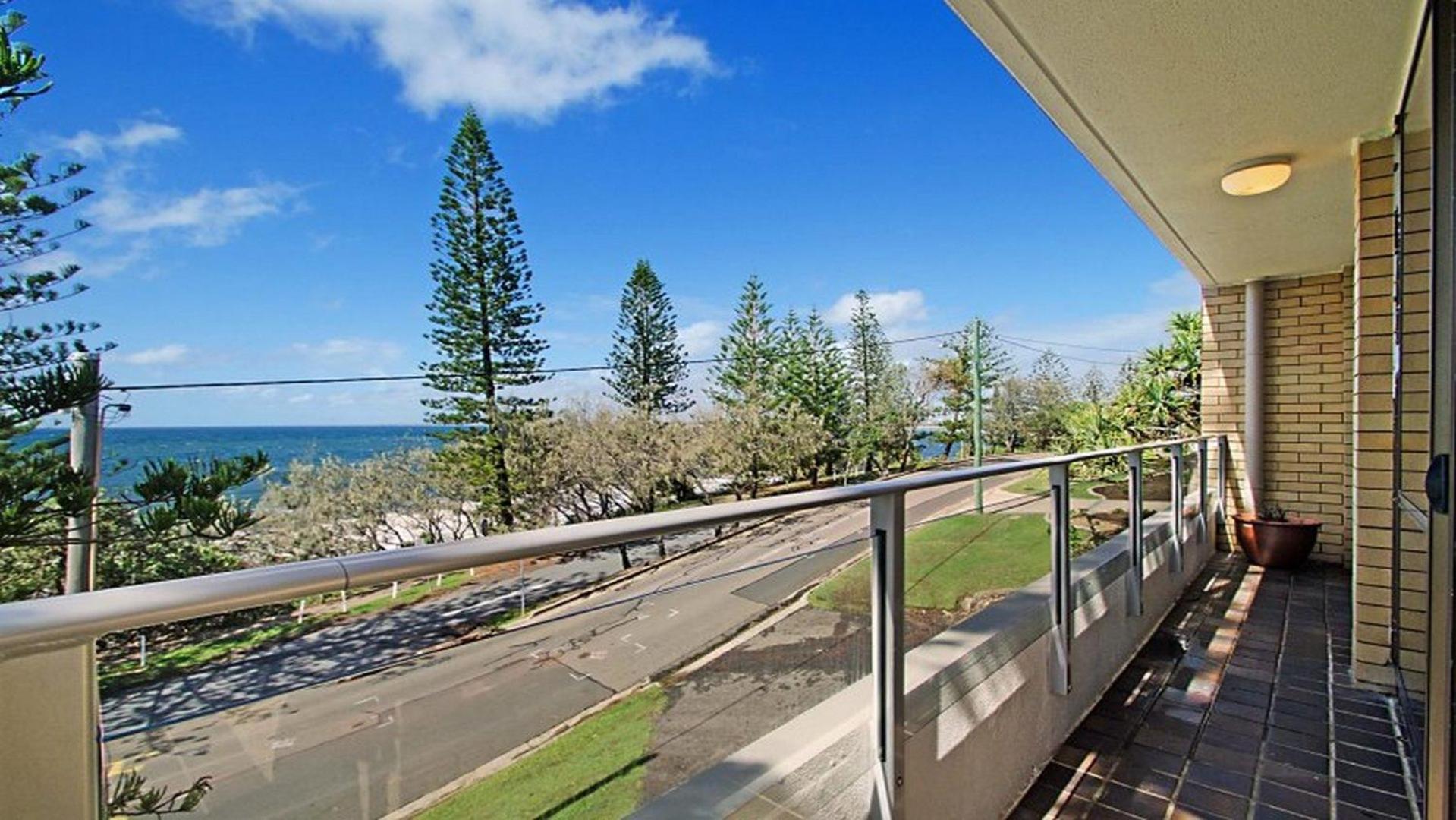 Caloundra Vacations - By The Sea Unit 4 13 Esplanade Kings Beach - Property Image 8