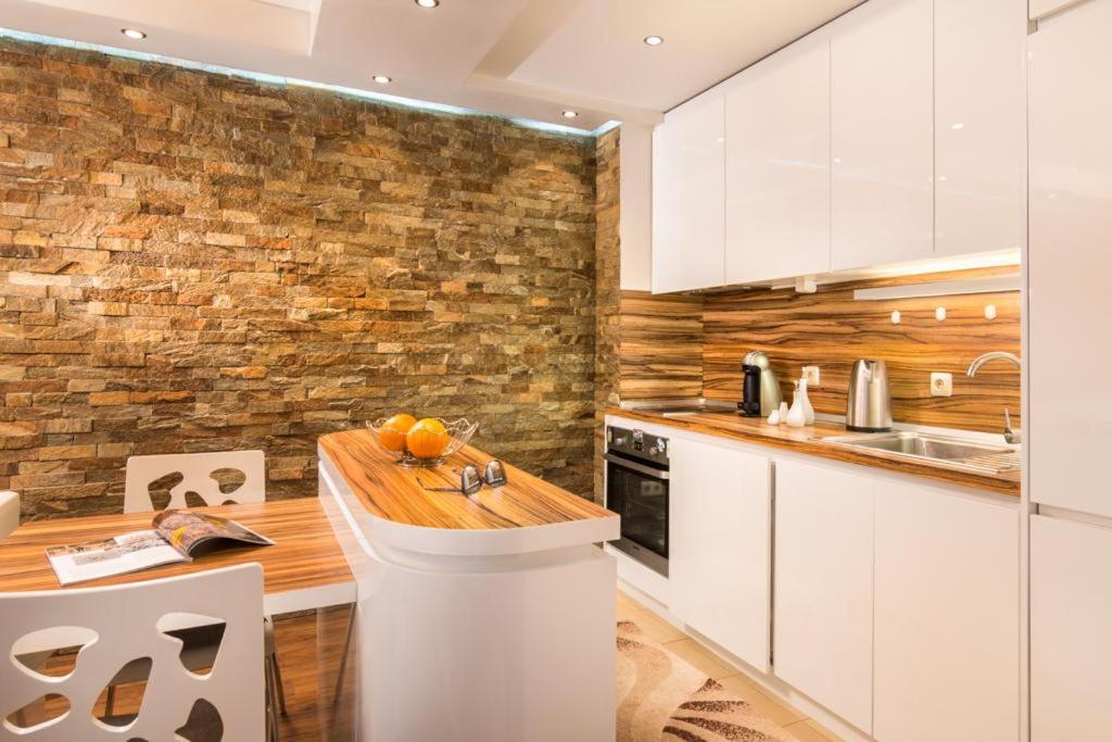 Nice and cozy flat in the center view 4