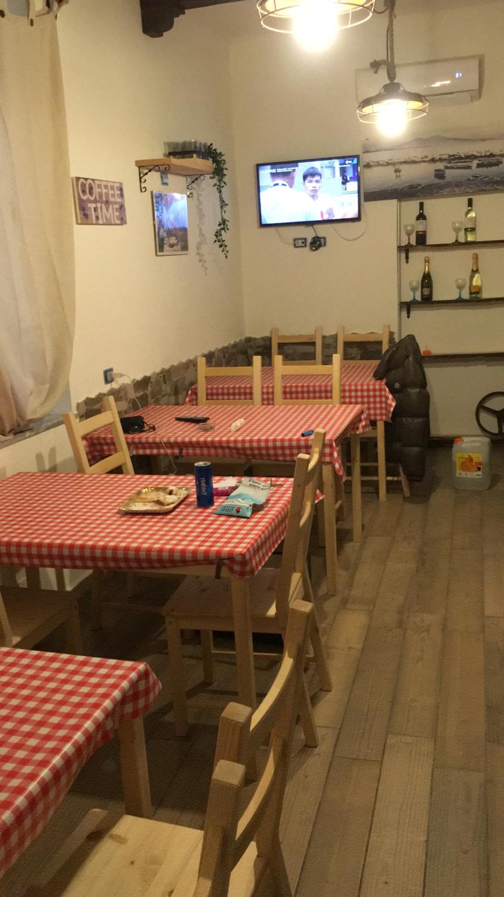 Na tazzulel e cafe