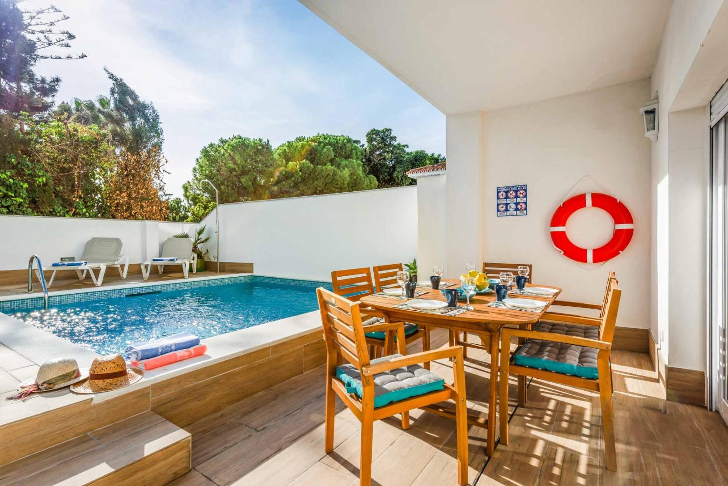 Villa Suero en Nerja — recepcion & lobby