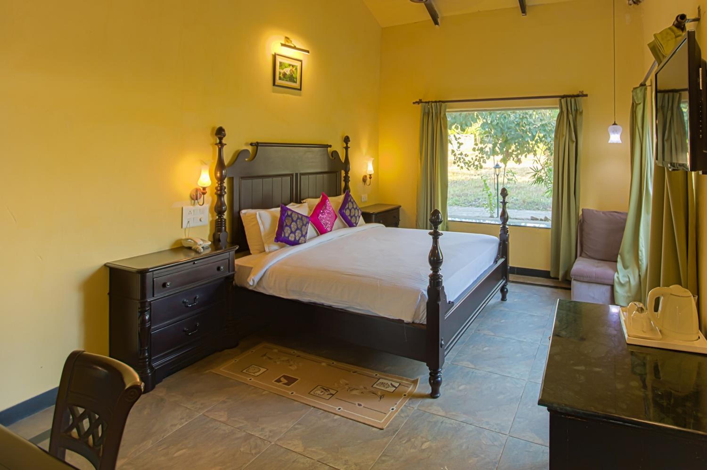 Tuli Veer Bagh Resort