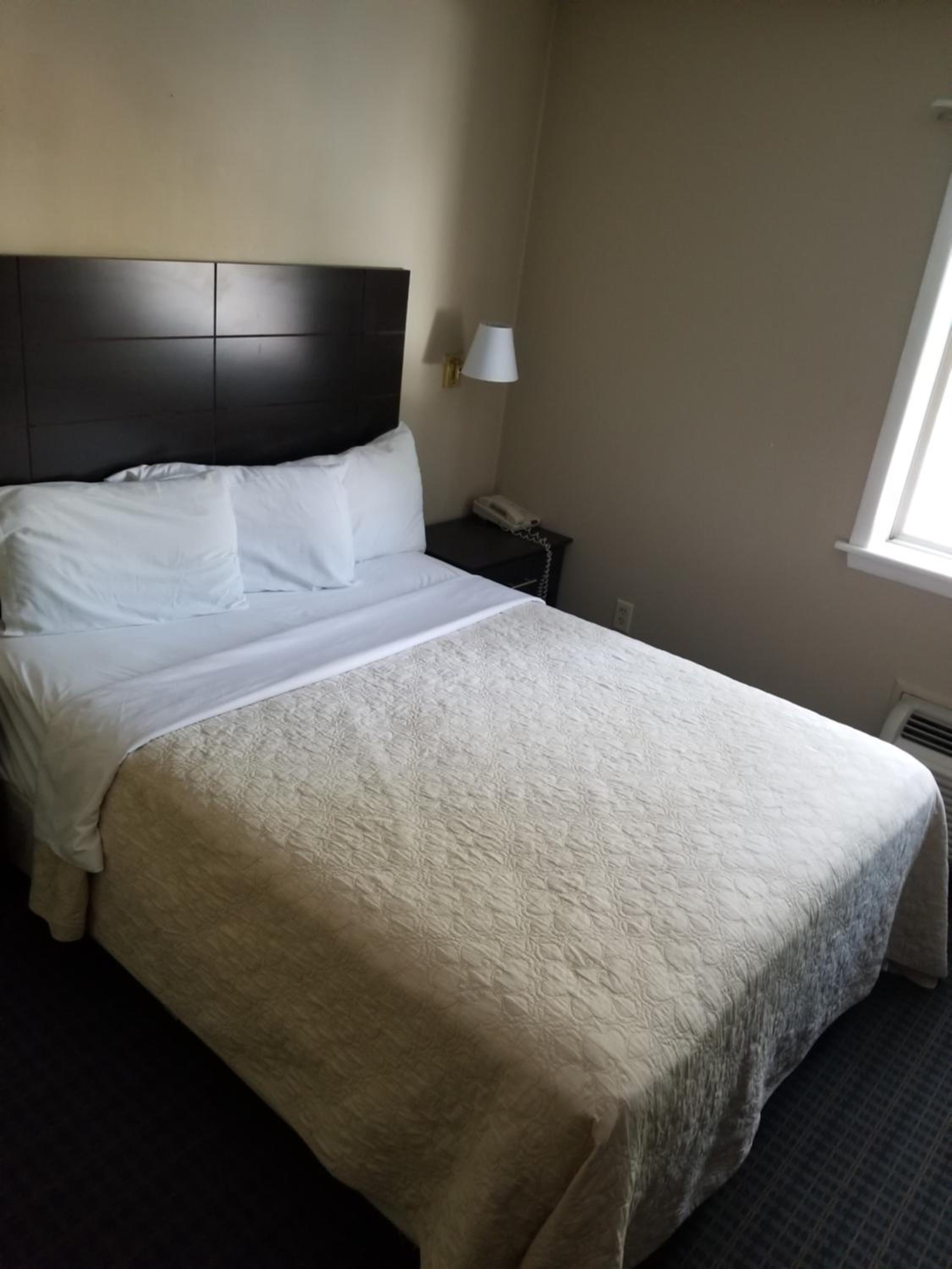 Mainstay Inn - Property Image 1