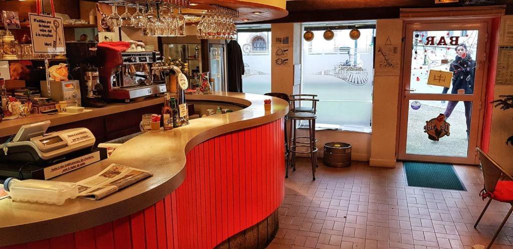 bar