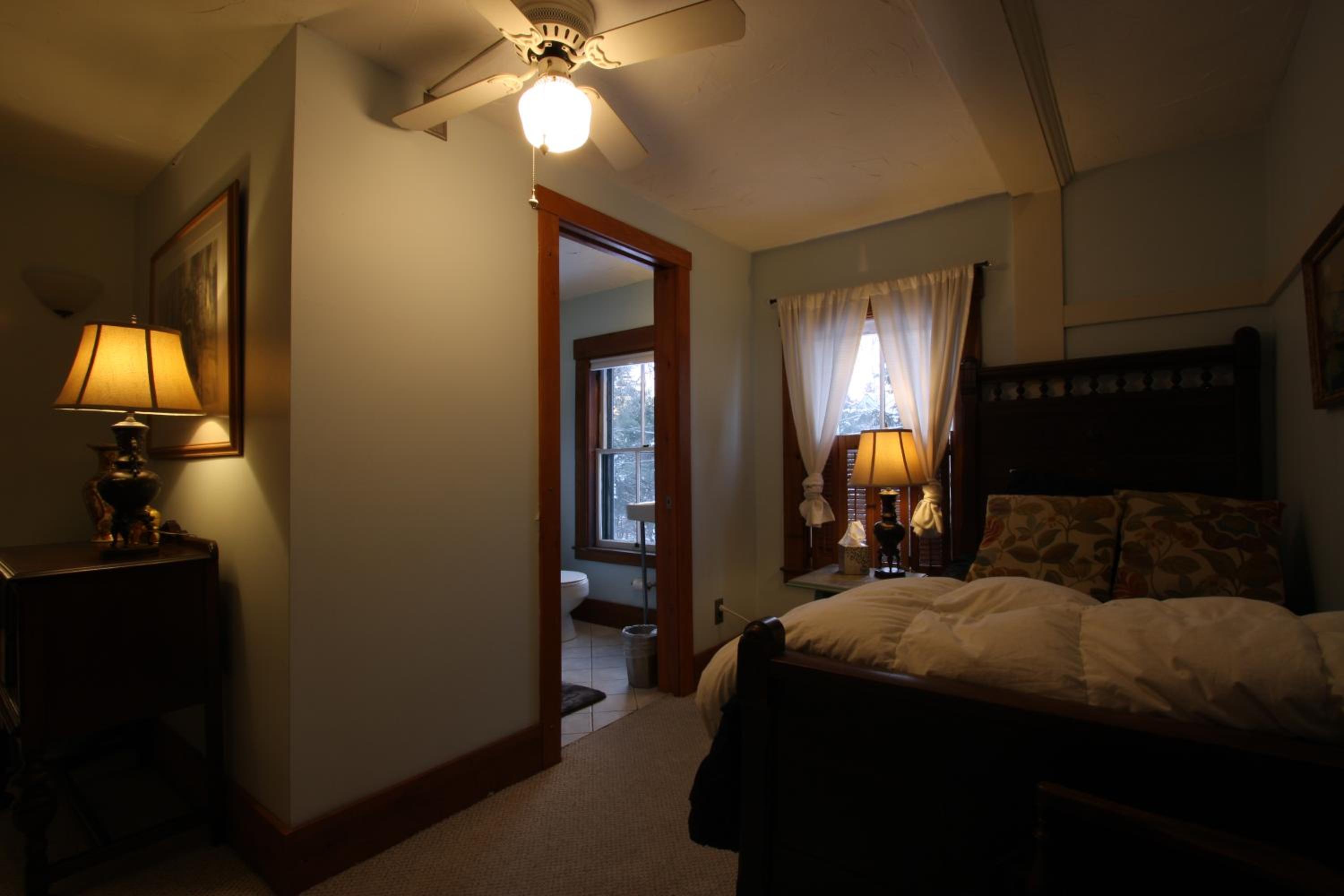 Follansbee Inn