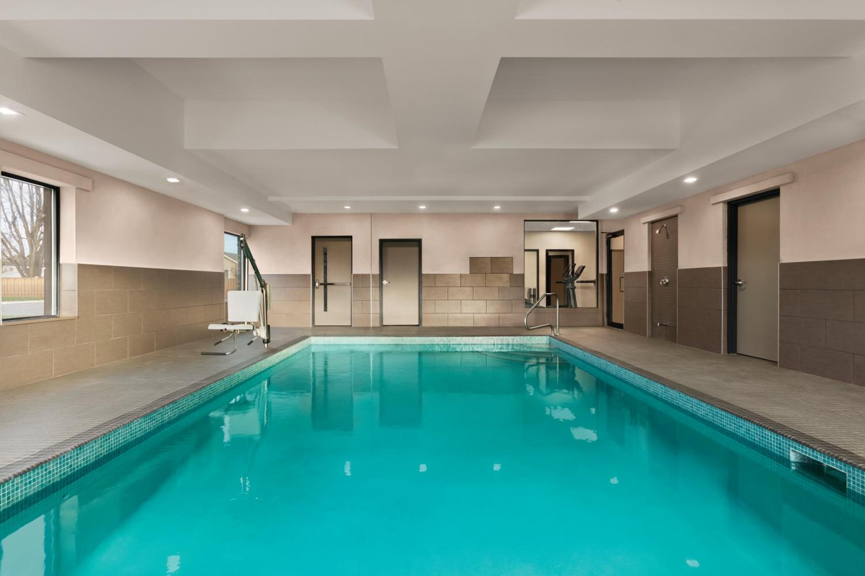 Belleville Vacations - Country Inn  Suites by Radisson, Belleville, ON - Property Image 1