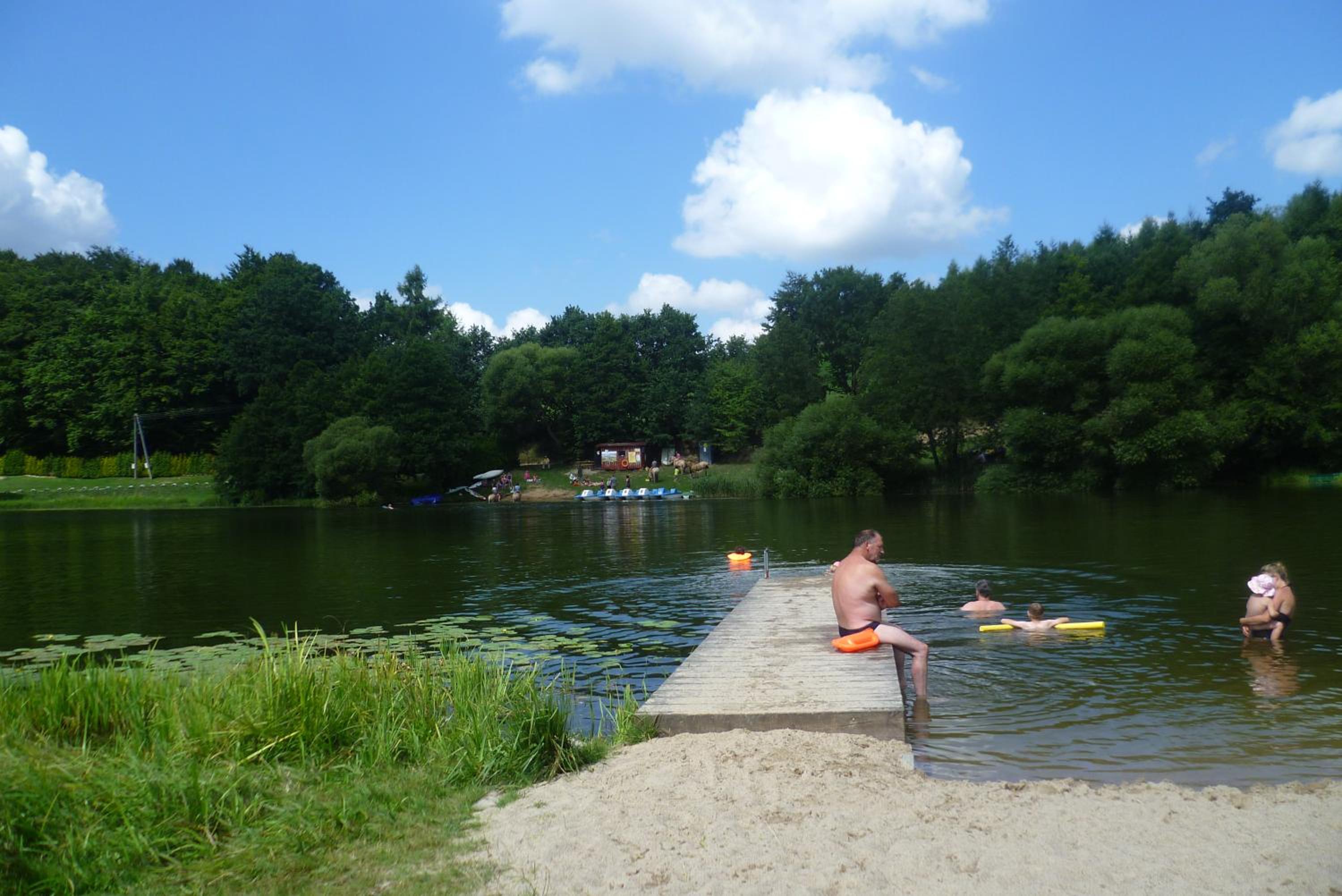 Dom z widokiem na jezioro i domek nad jeziorem view 4