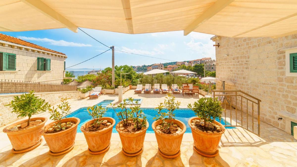 Villa Srdjan - with pool view 3
