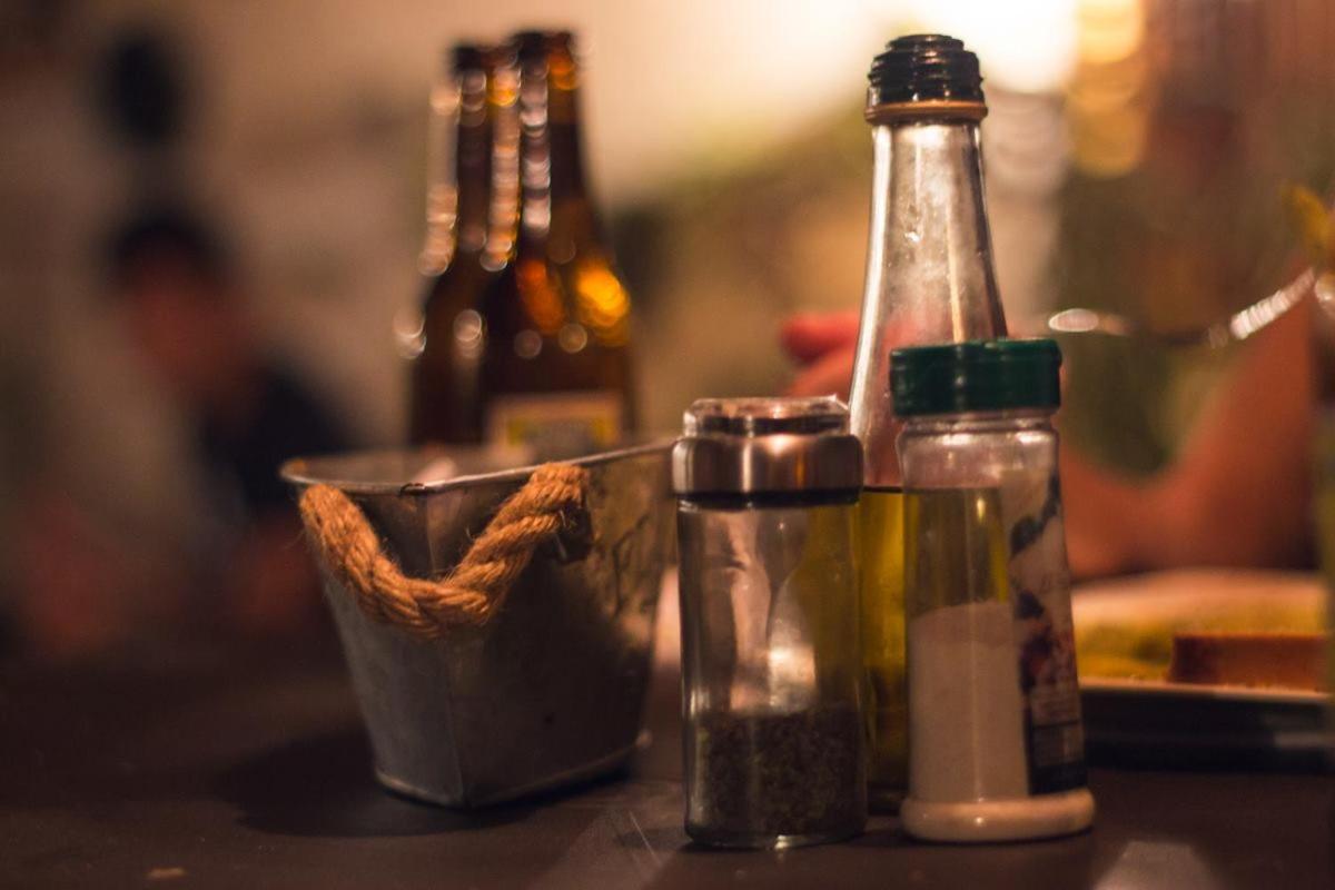 bar