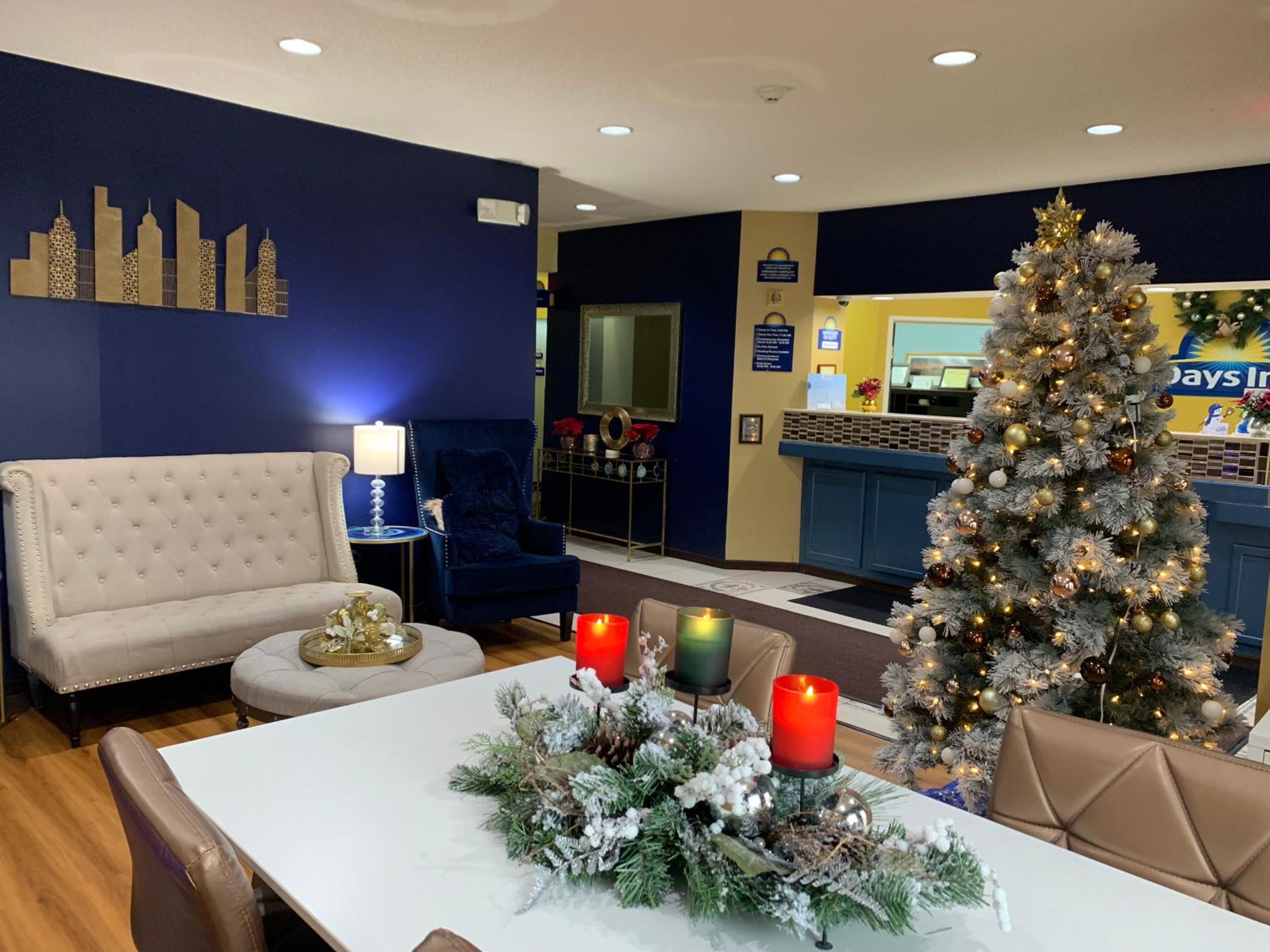 Comfort Inn & Suites Harvey - Chicago Southland