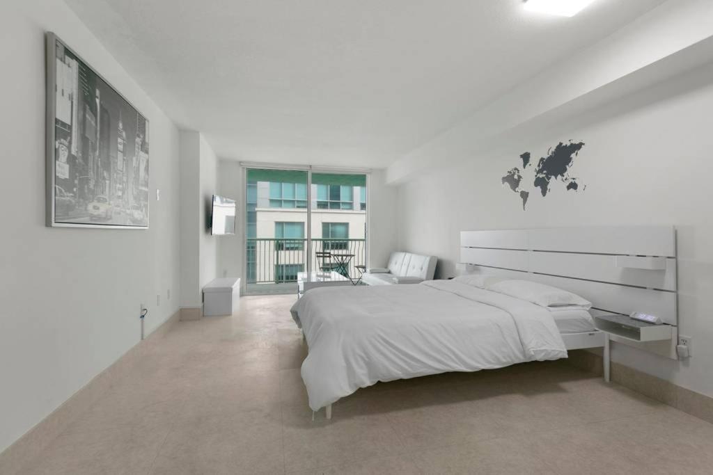 Centric Modern, Stylish Brickell / Miami + FREE Parking photo 4
