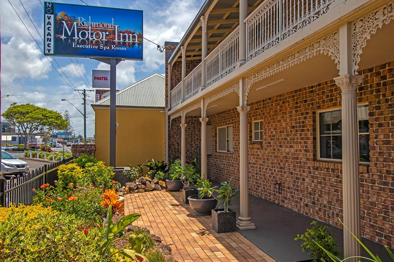 Richmond Motor Inn