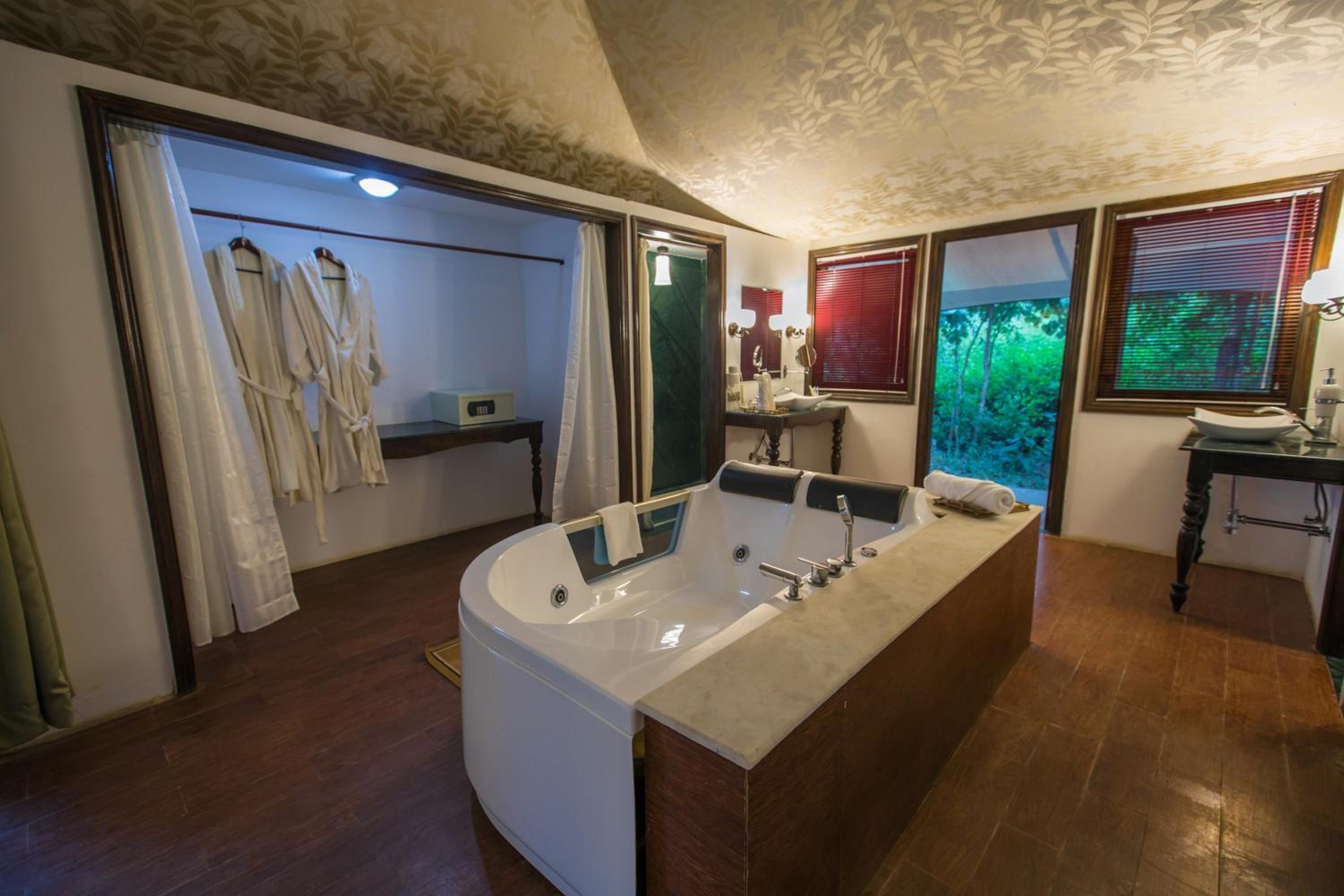 Tuli Veer Bagh Resort