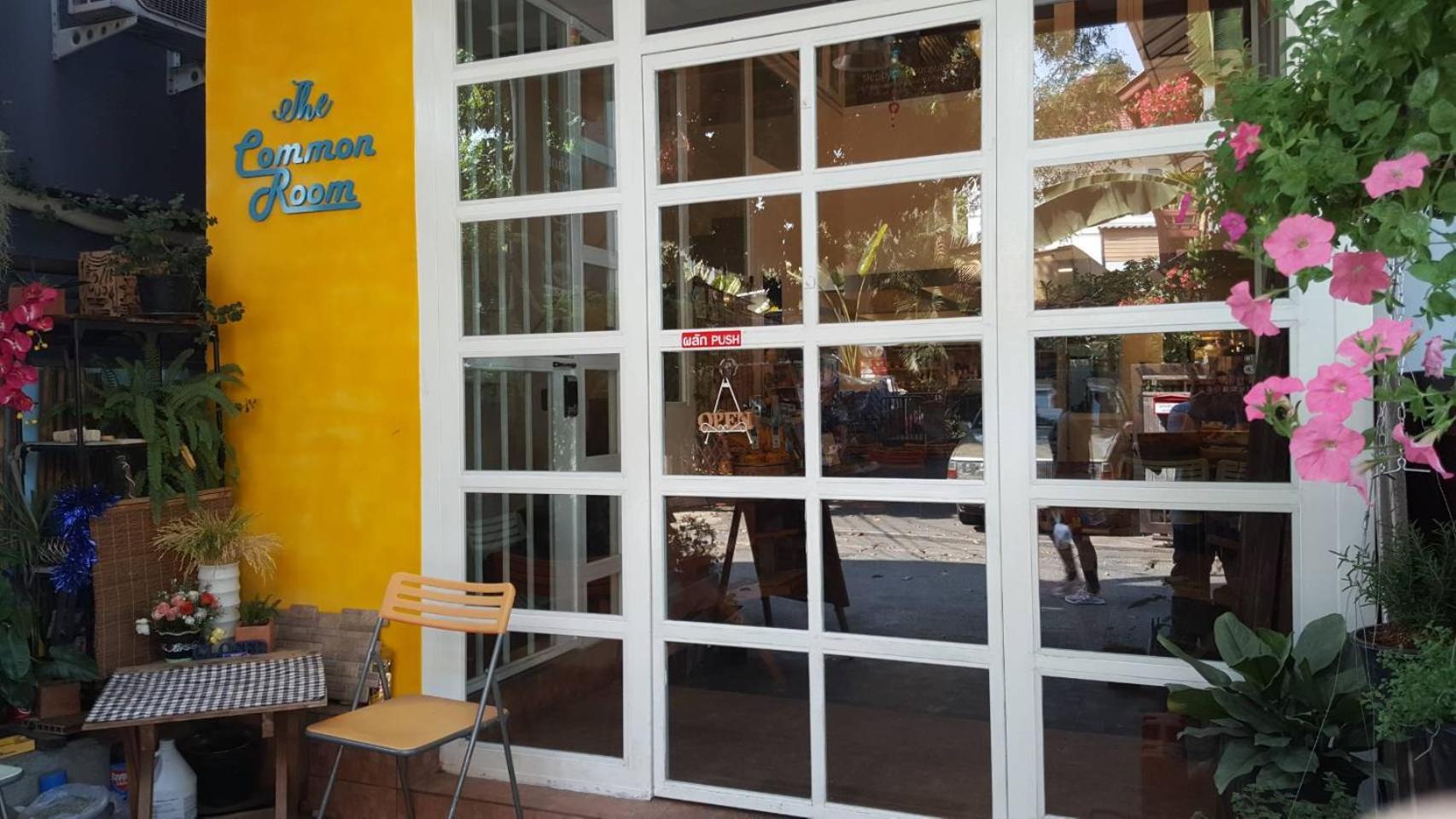 The Commonroom CNX