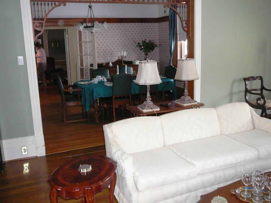 Gables Bed & Breakfast