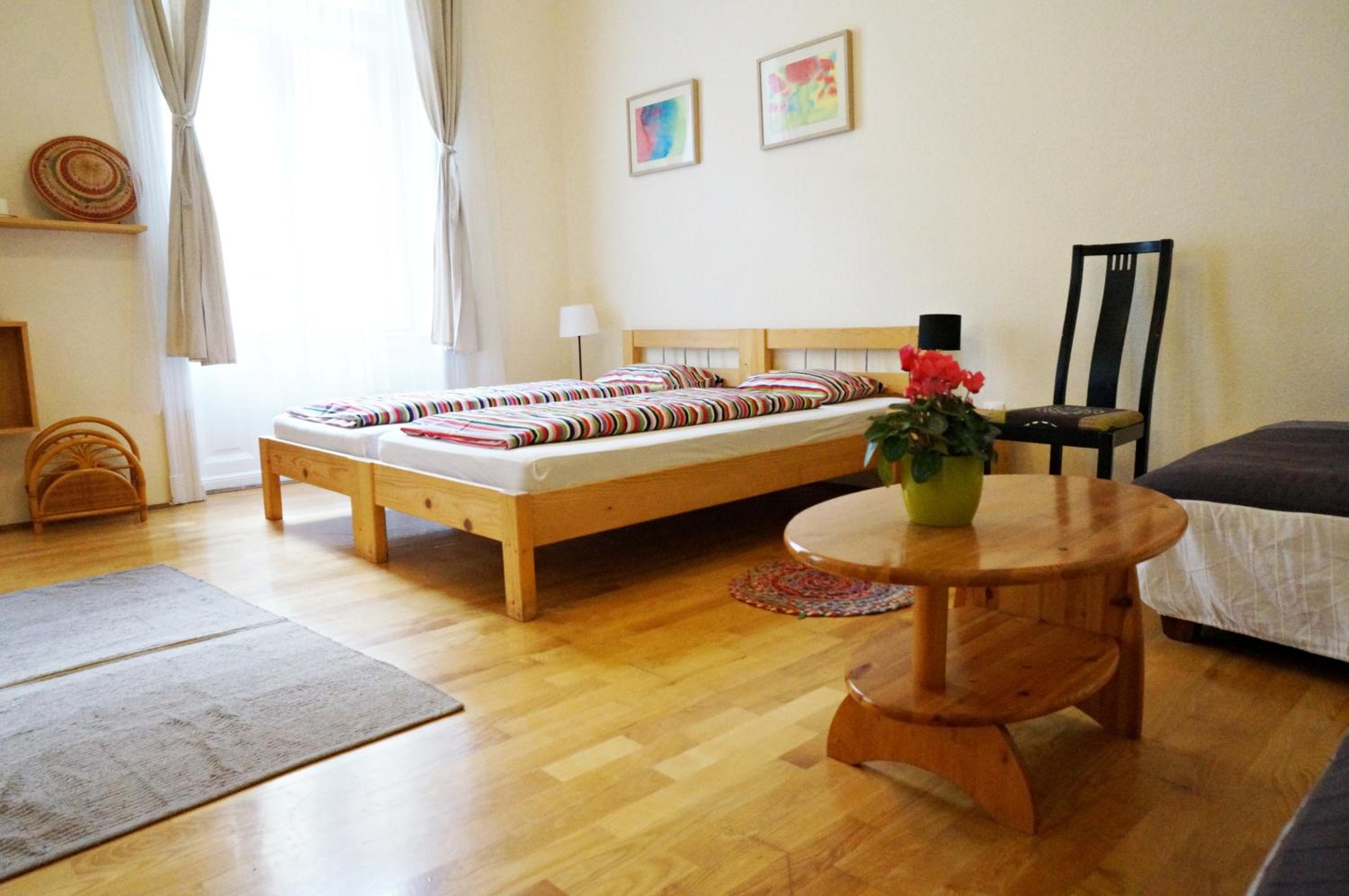 Smile-Inn Budapest view 2