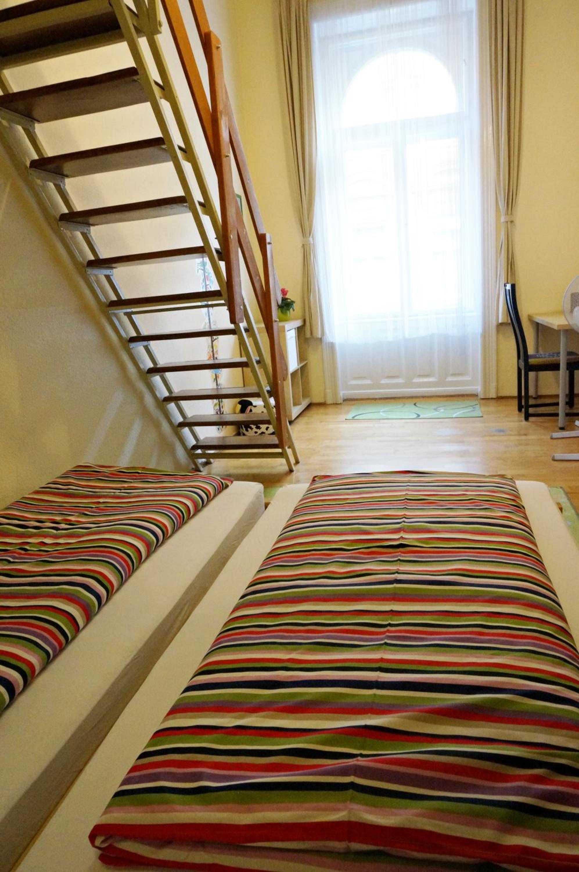 Smile-Inn Budapest view 4