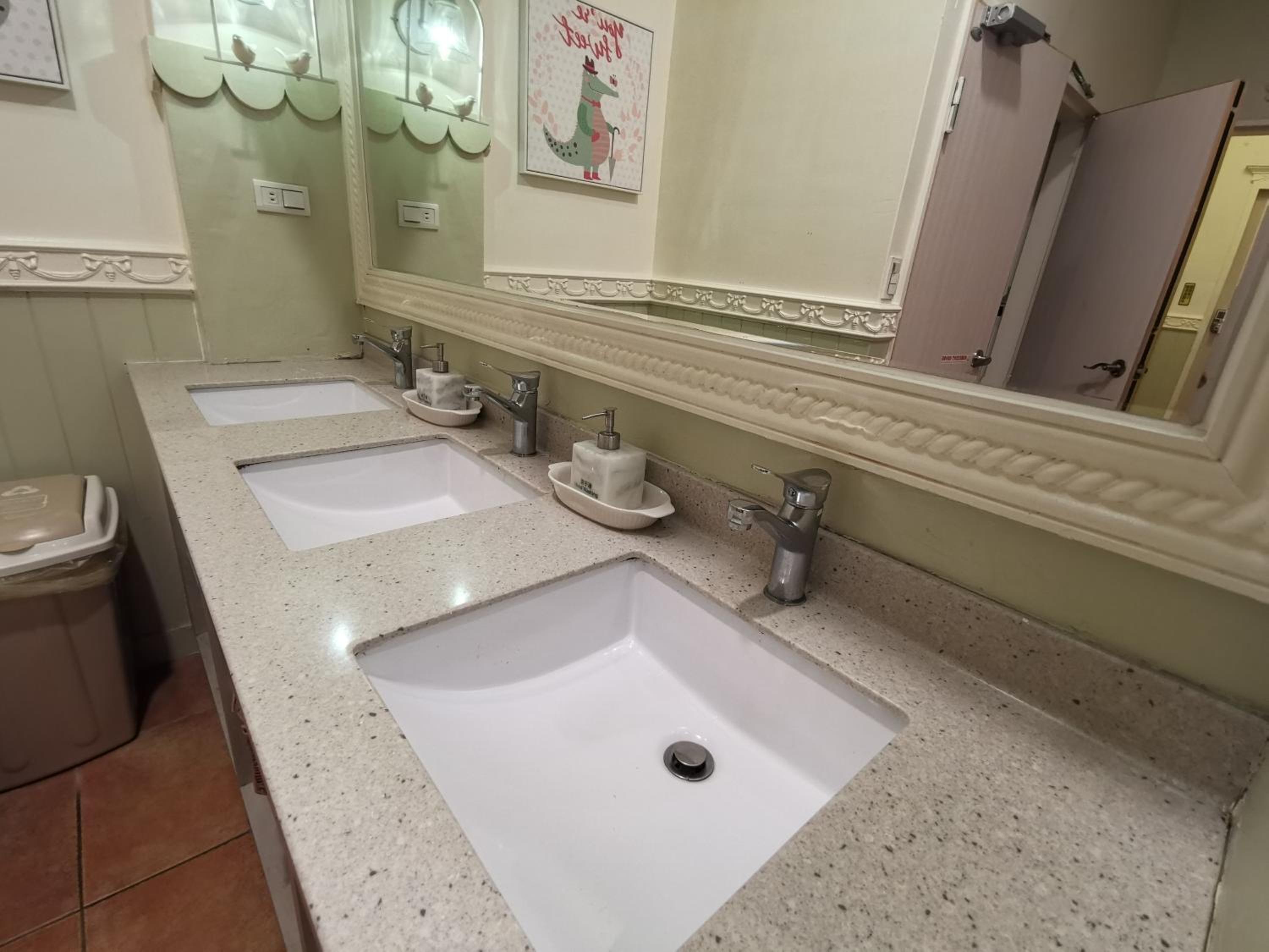 橙舍一館 TW Hostel I