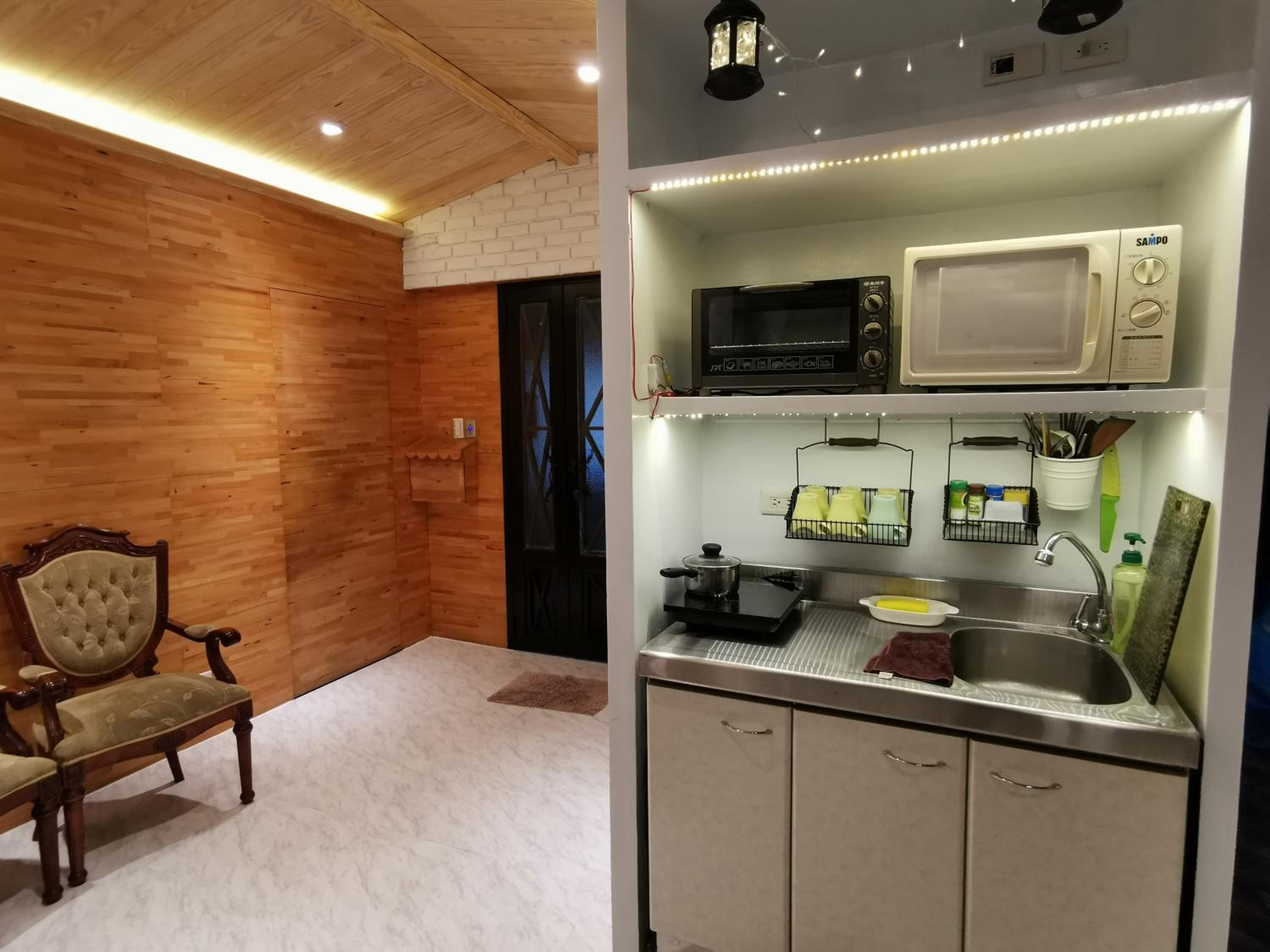 橙舍一館 TW Hostel I