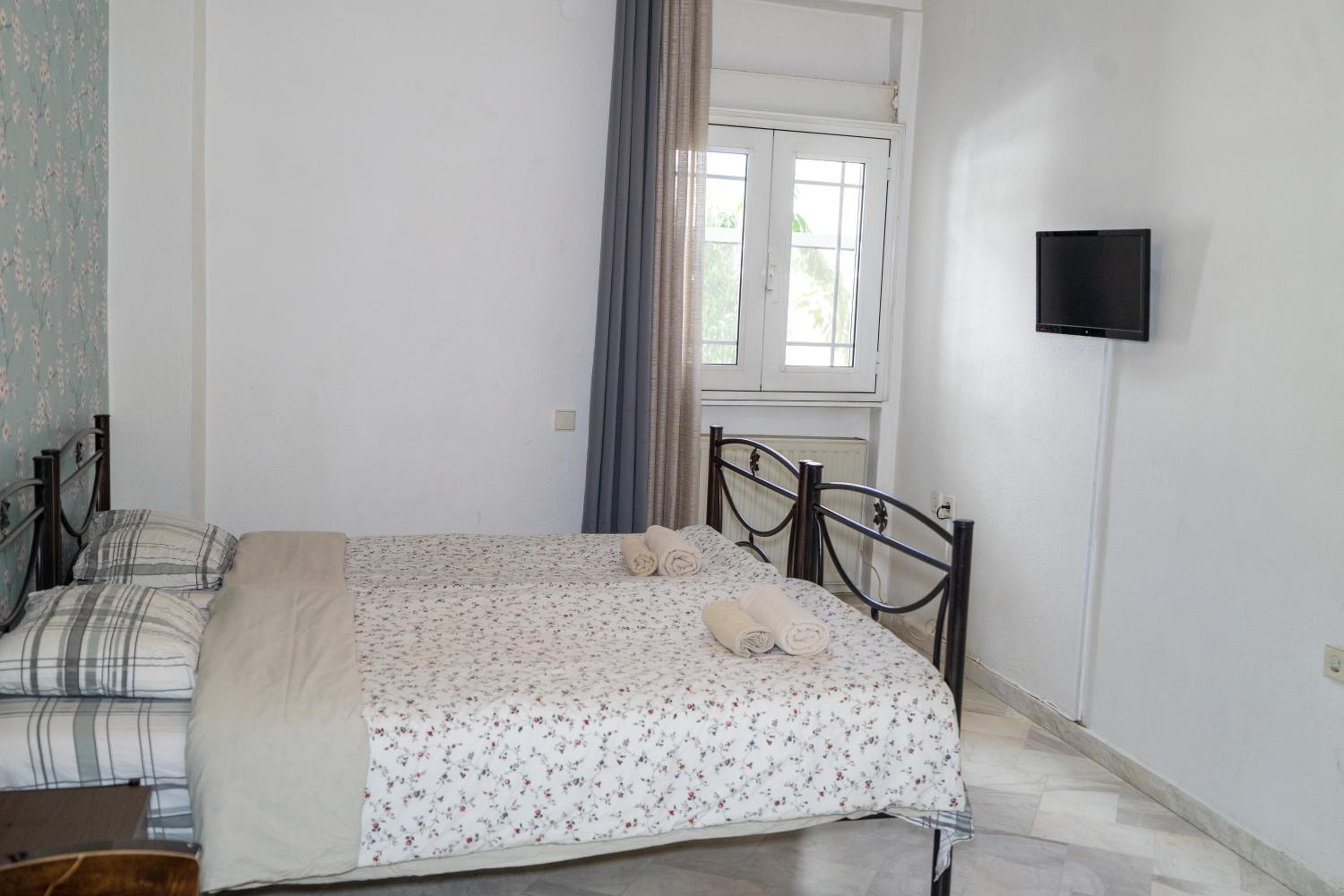 Nomads Rooms
