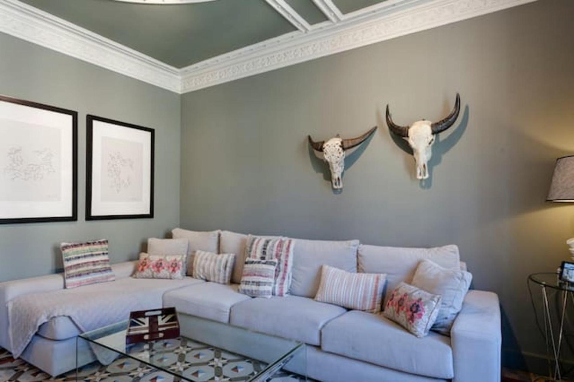 Unique Rentals - Luxurious Oasis