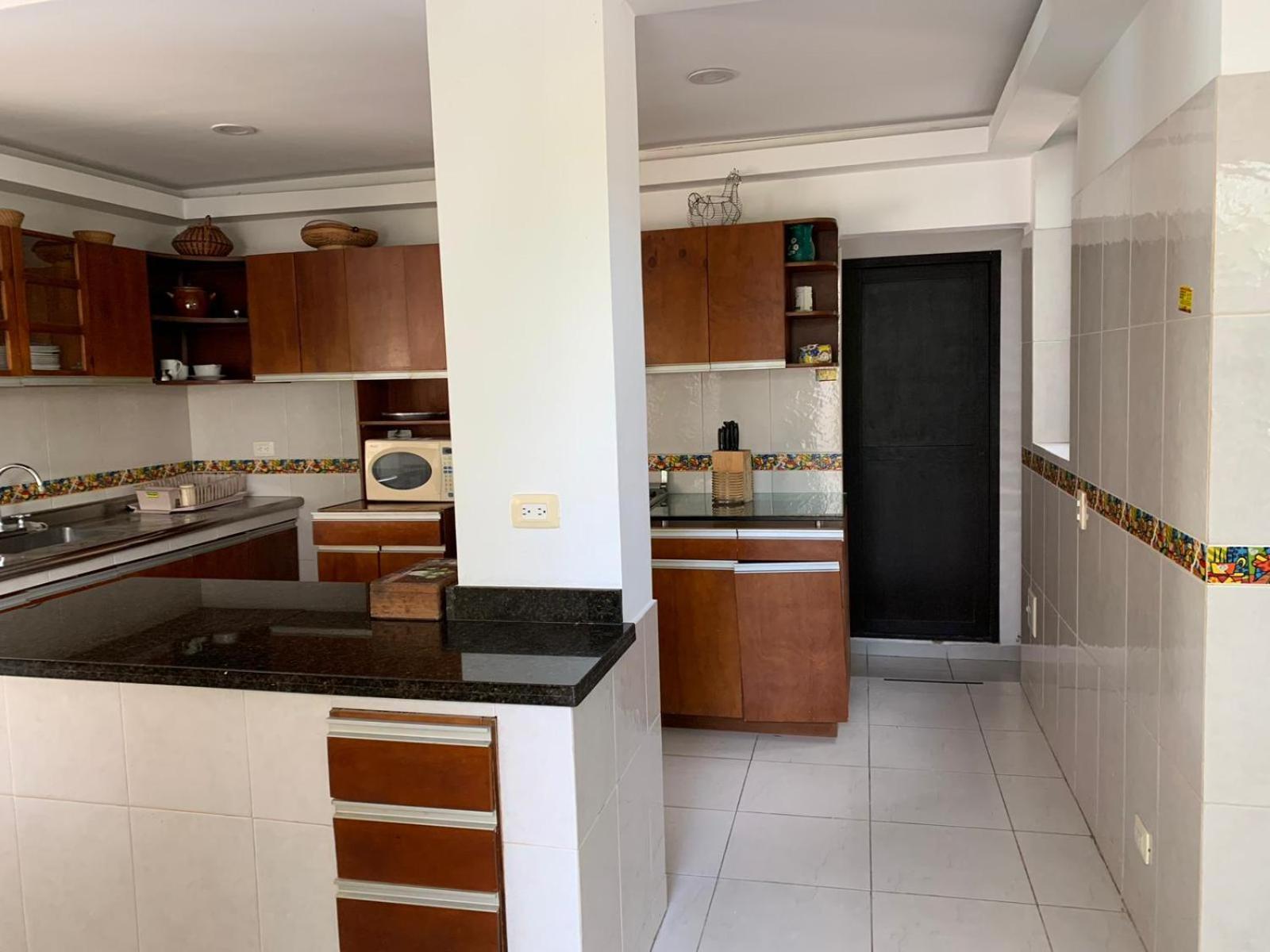 Casa Girardot Condominio El peñon 5 Habitaciones.