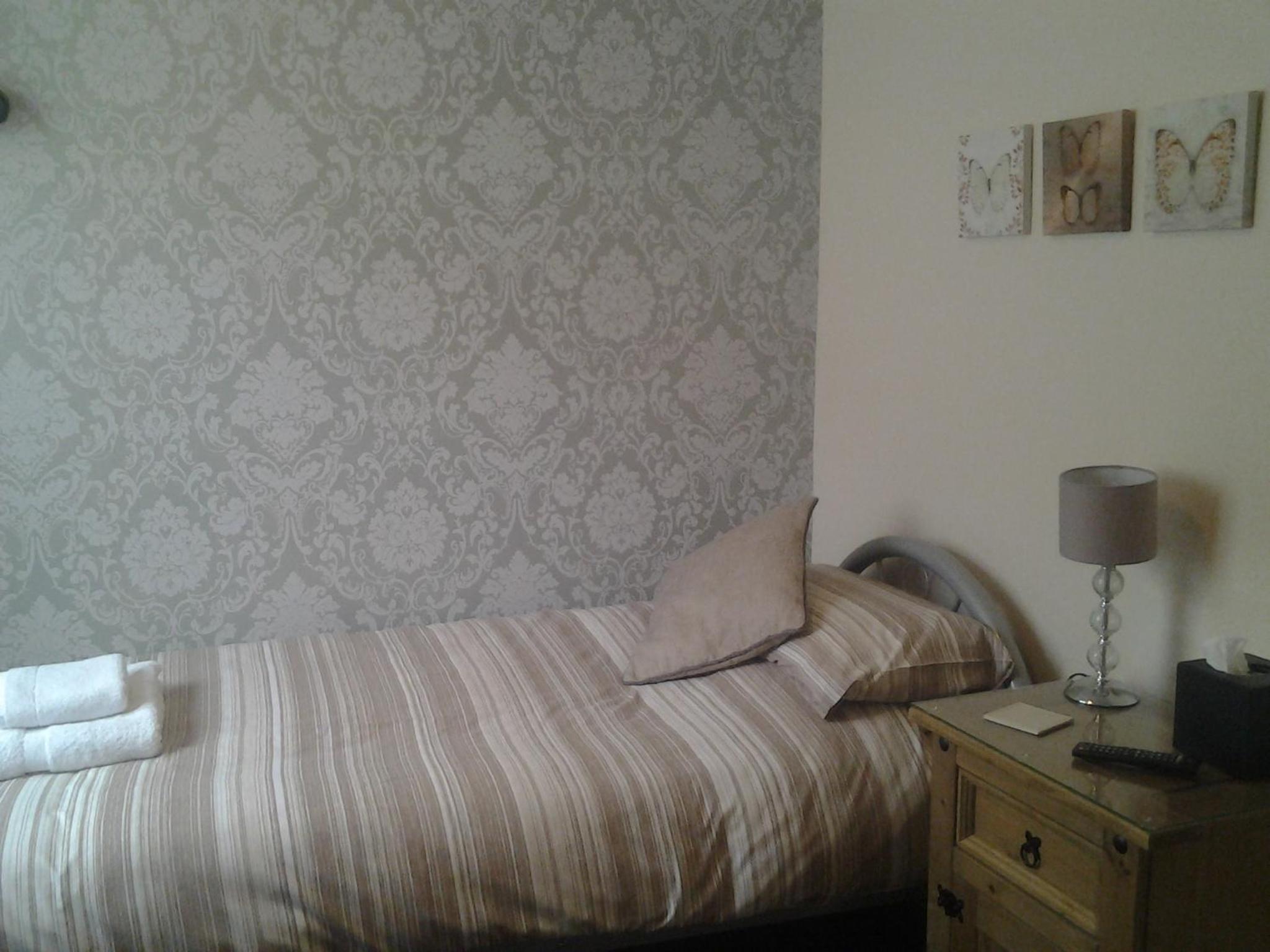 OYO Twins Palms Guest House