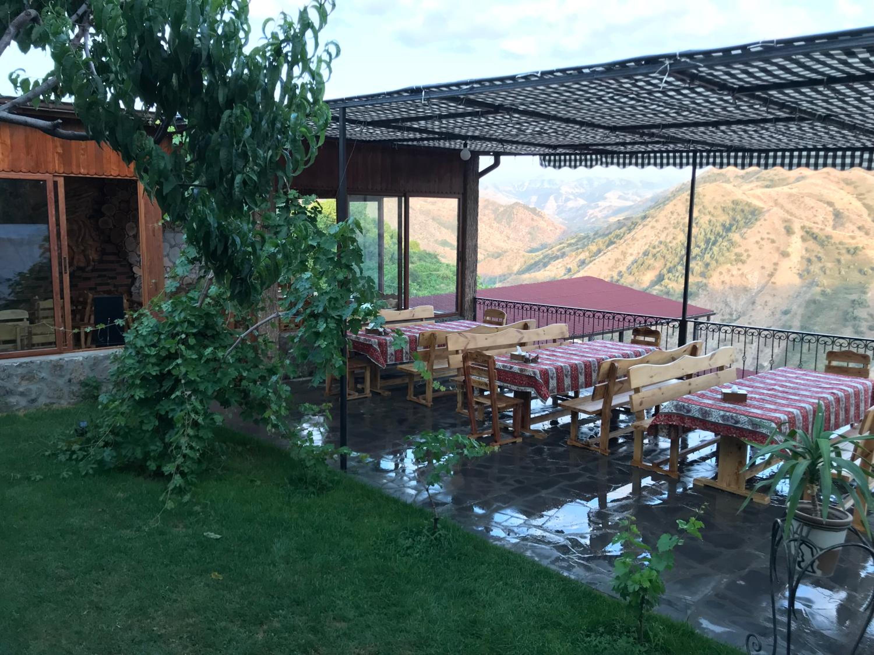 COMMUNE hotel
