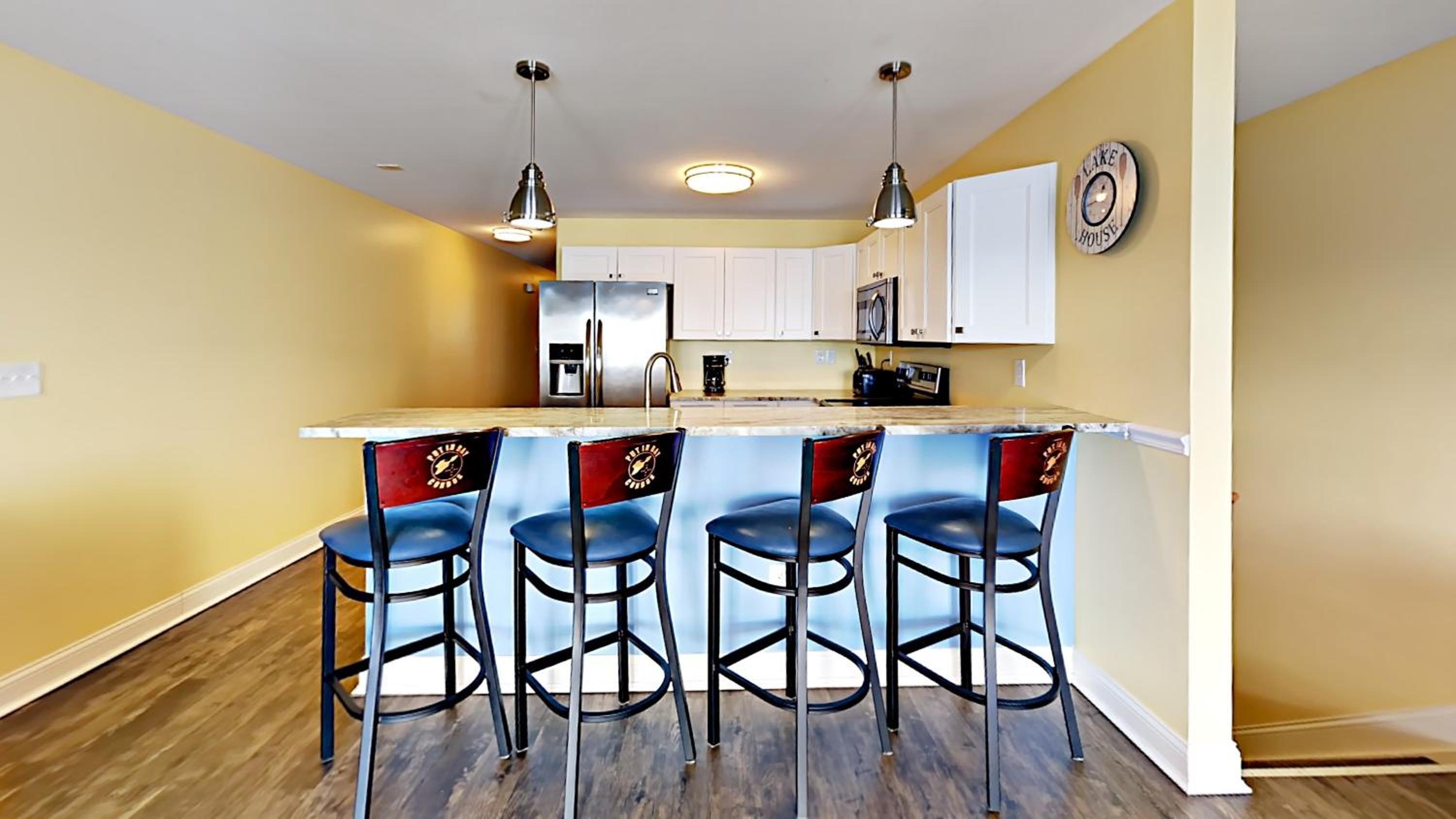 Put-in-Bay Waterfront Condo #109 view 4