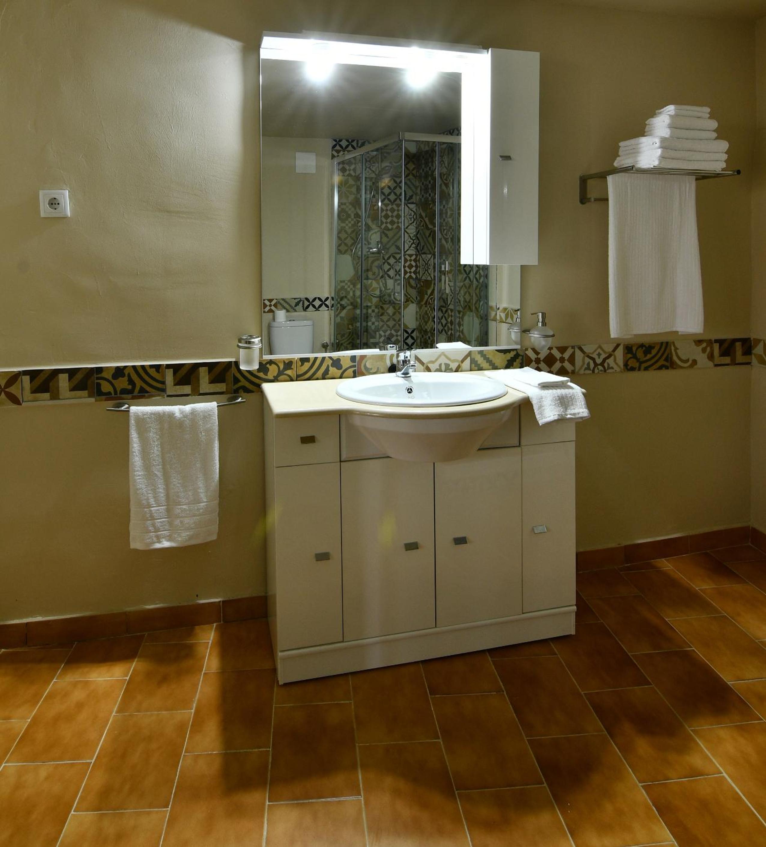 Photo 24