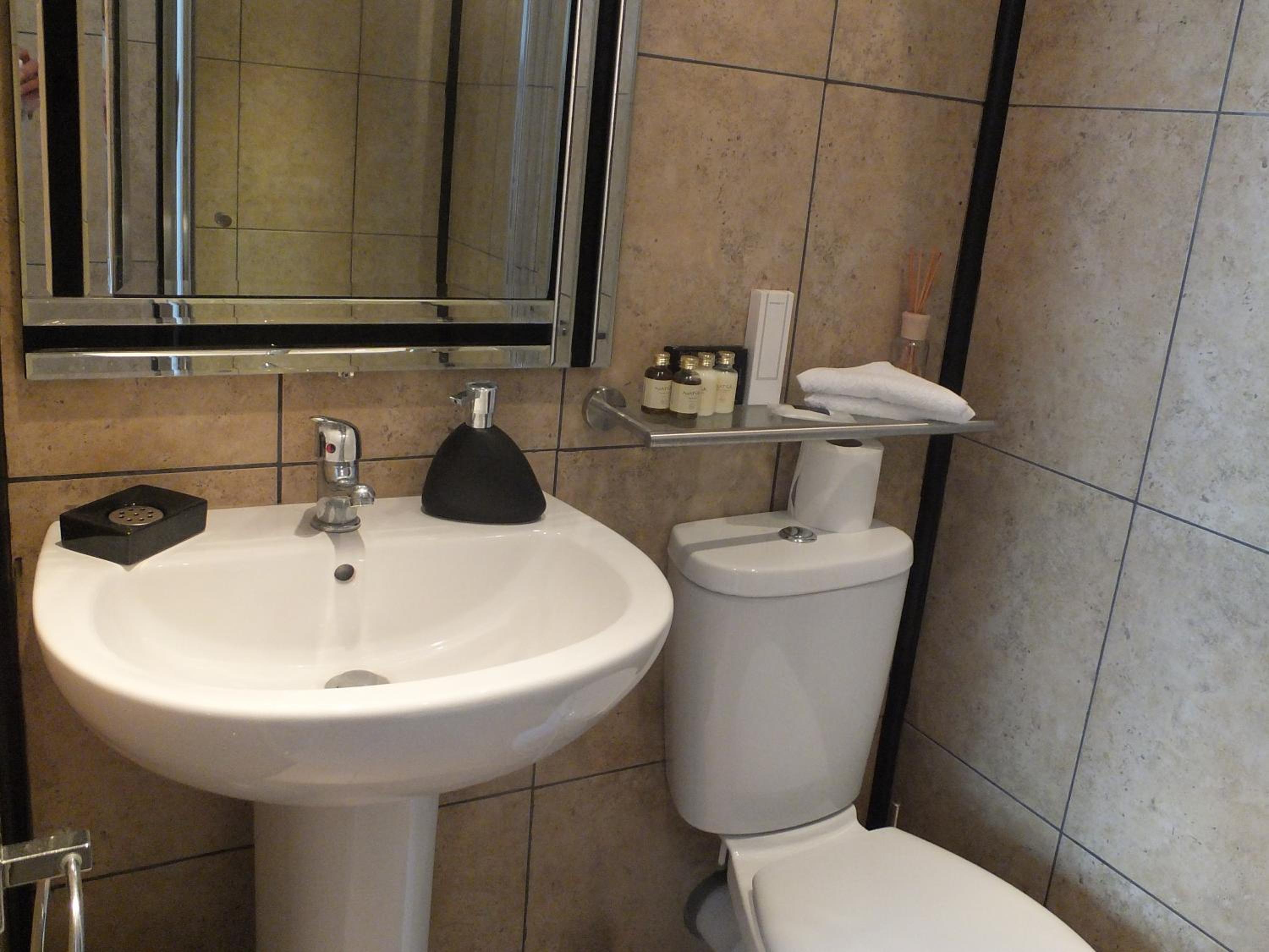Jessamine House Hotel