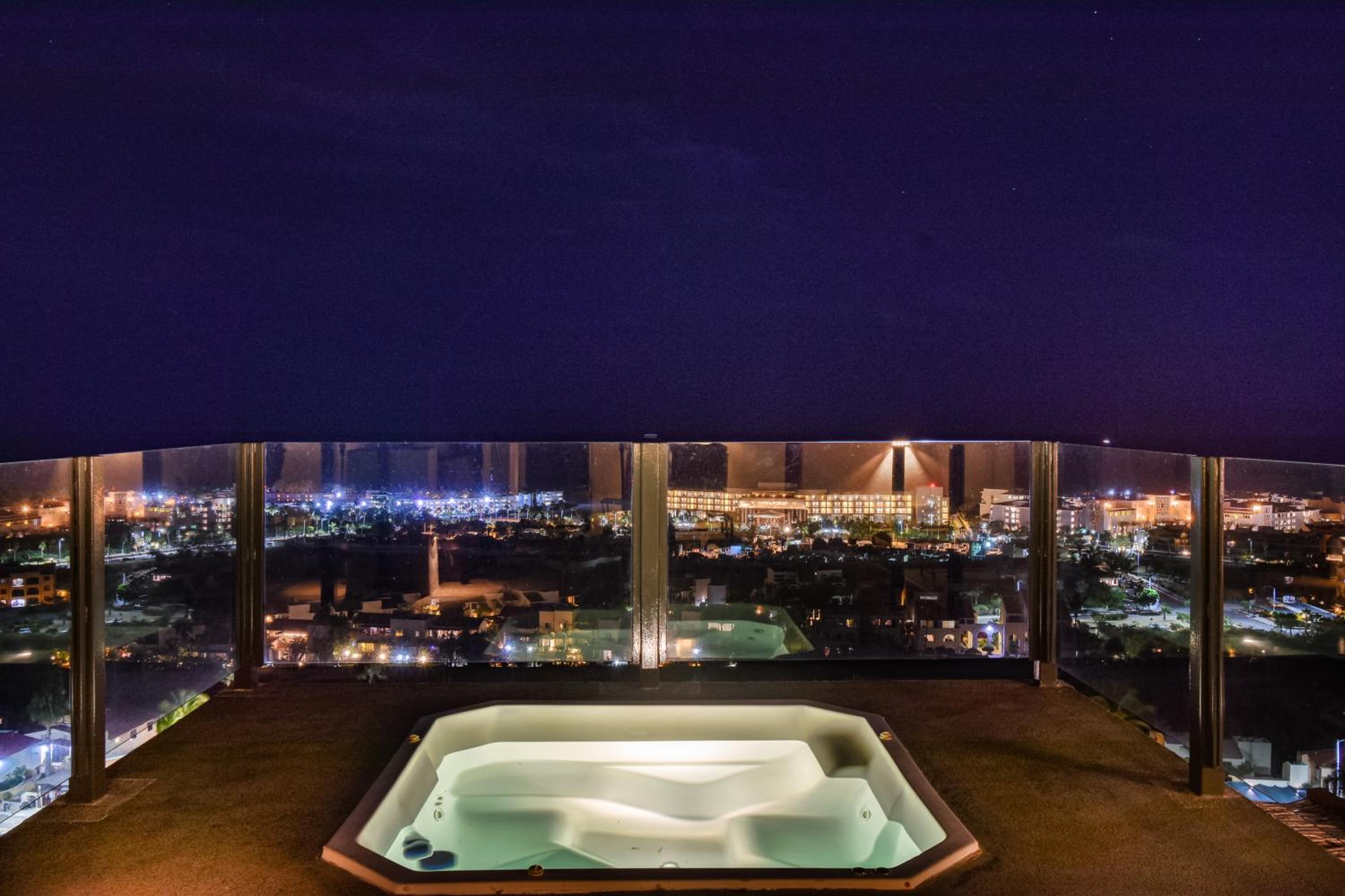 Photo 19 sur 61 de Alegranza Luxury Resort - All Master Suite