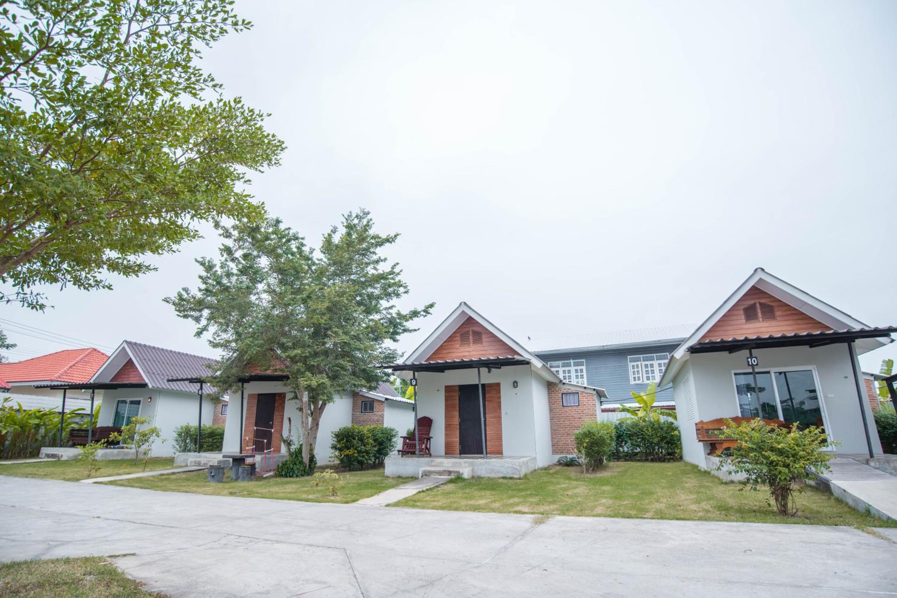 Pak Dee Resort