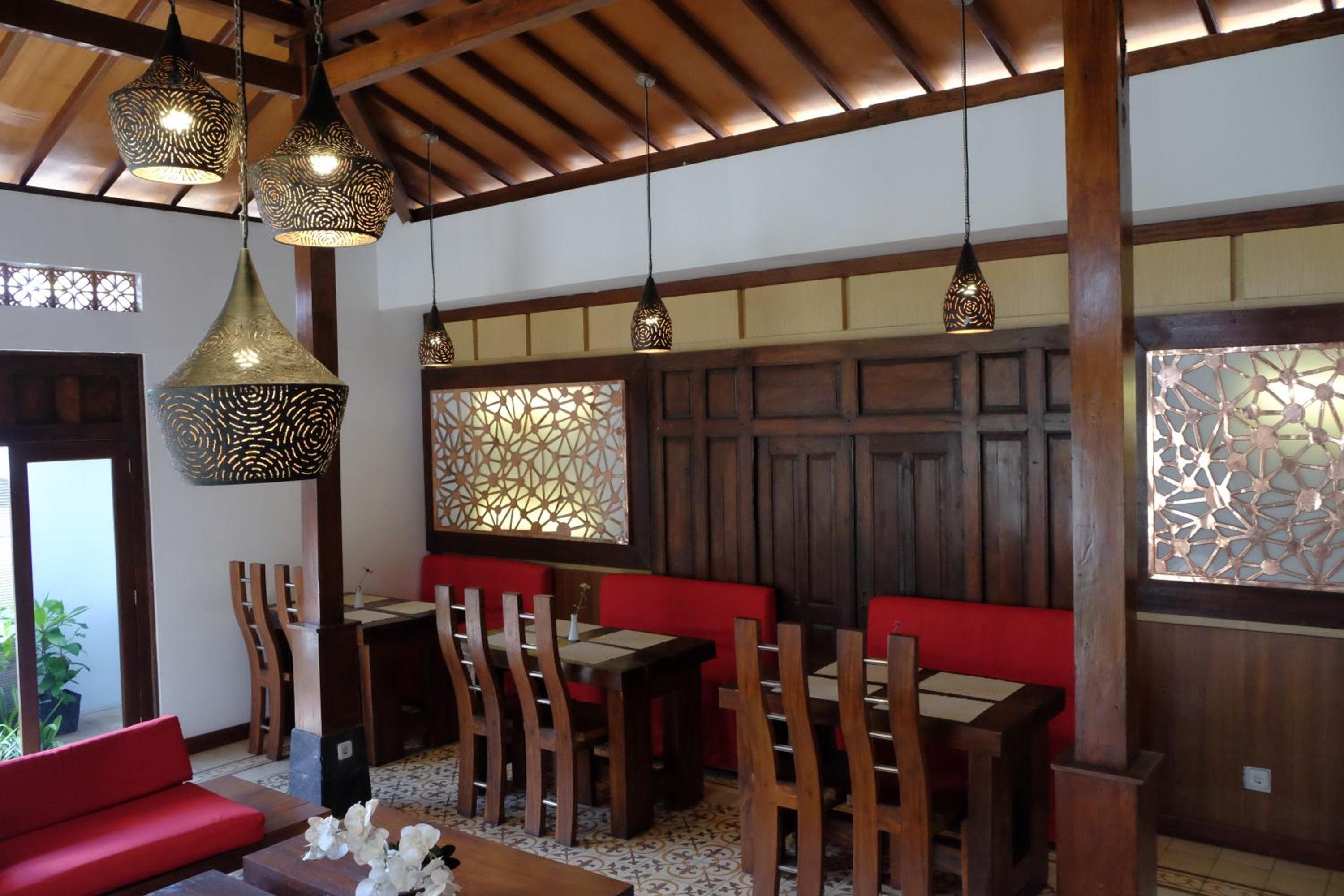 Puri Langenarjan Guest House, Yogyakarta - 17
