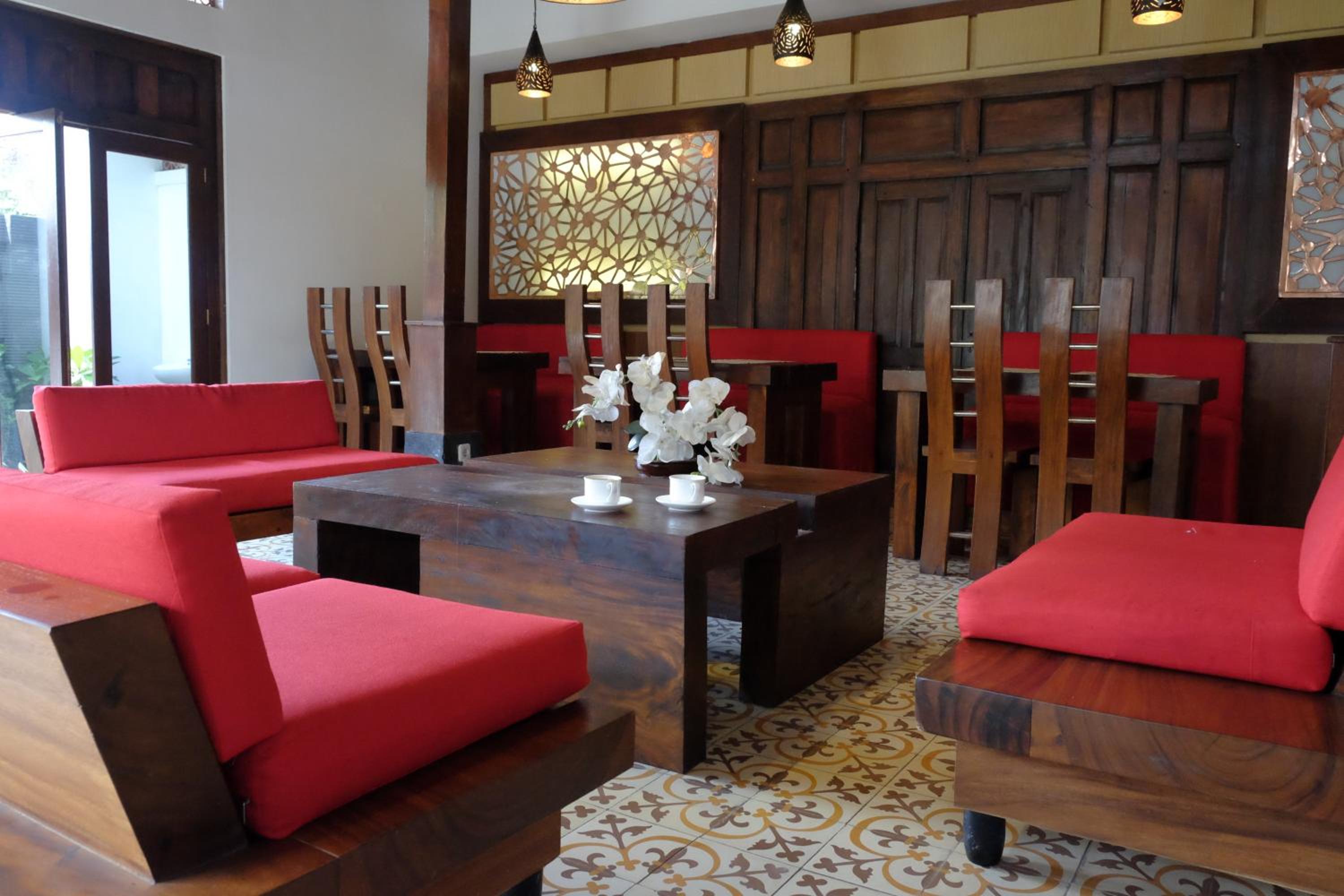 Puri Langenarjan Guest House, Yogyakarta - 9