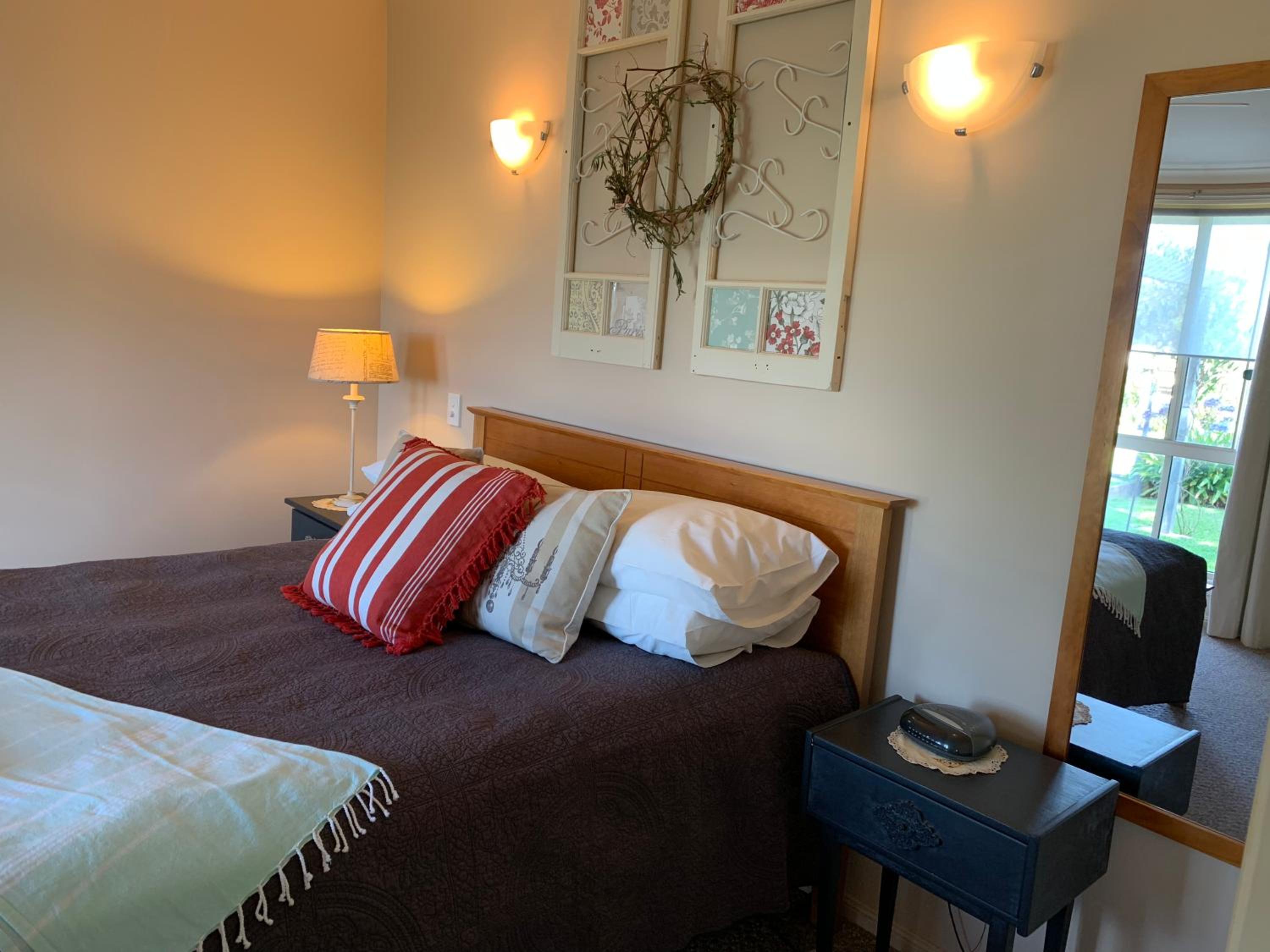 Hillview Cottages
