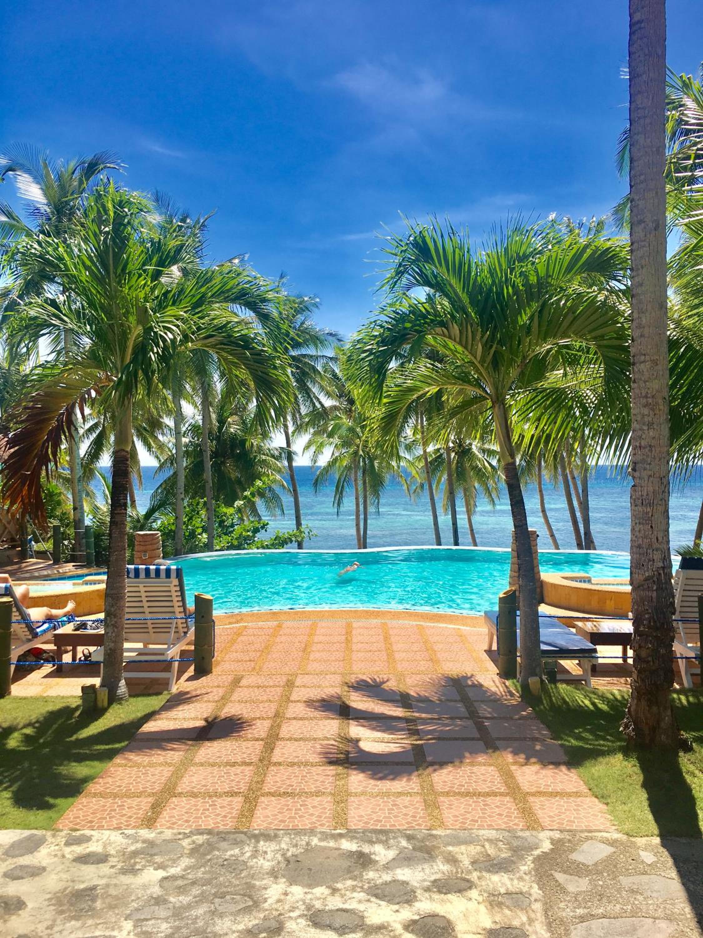 Anda White Beach Resort