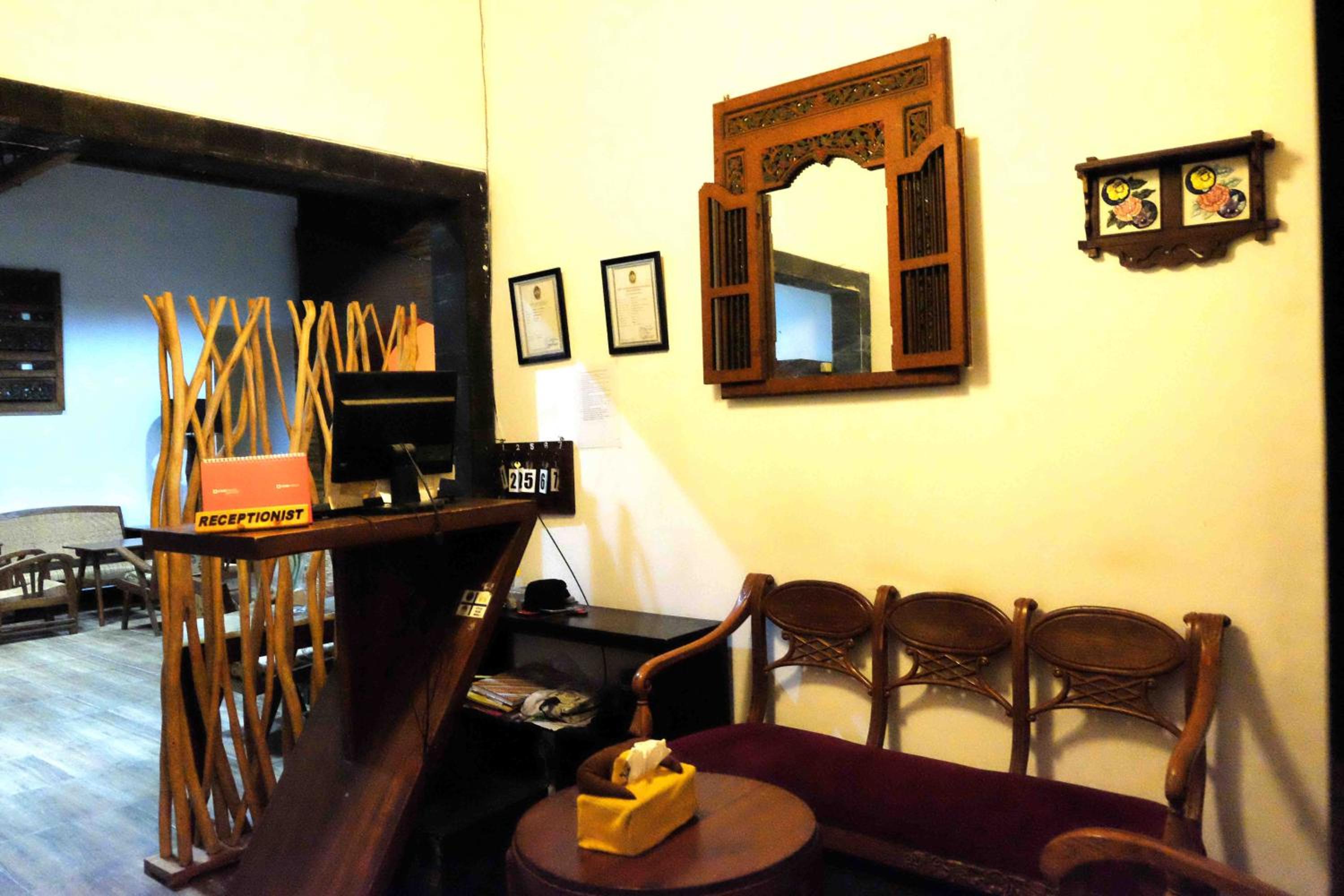 Puri Minggiran Guest House view 4