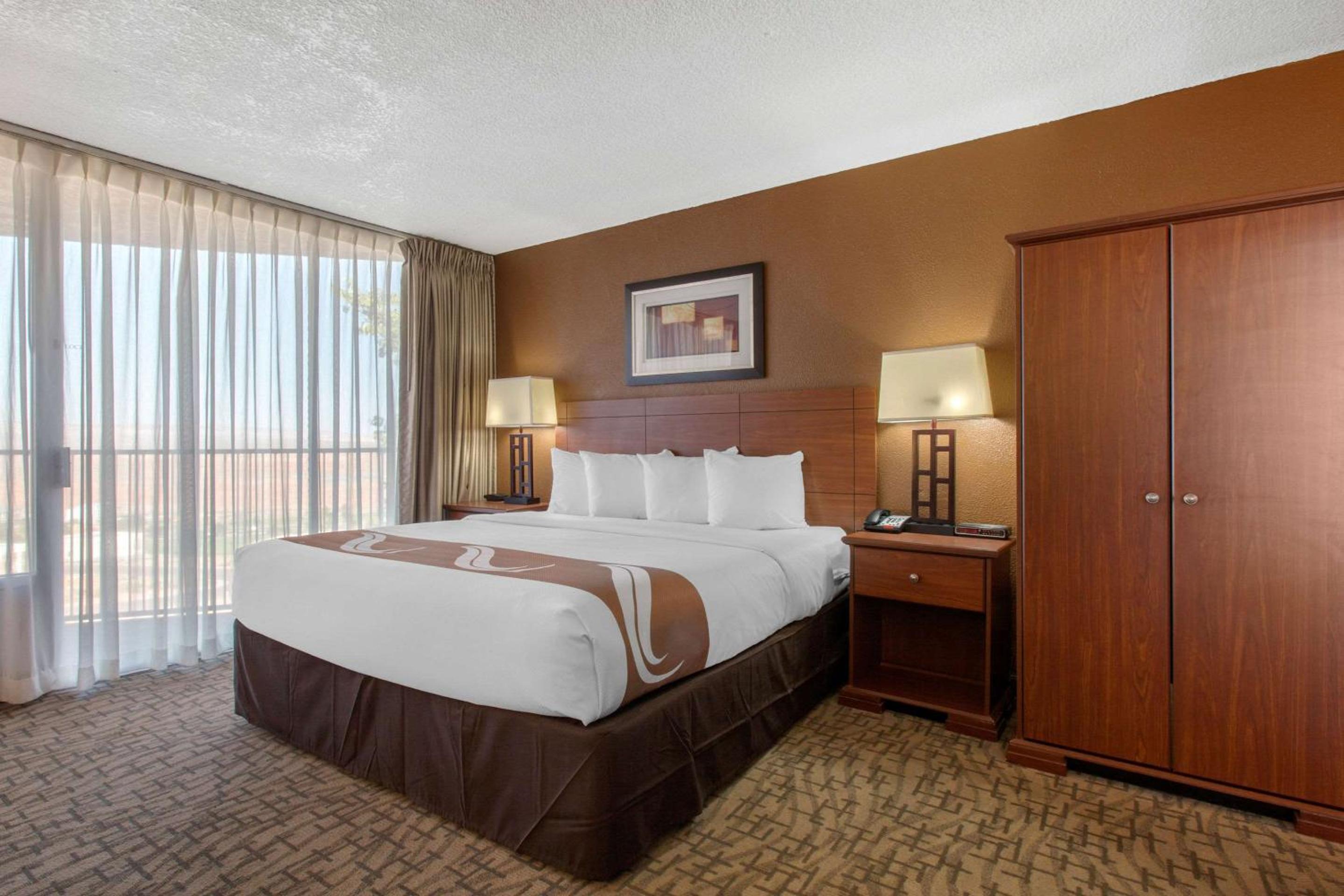 Page Vacations - Quality Inn View of Lake Powell - Page - Property Image 4