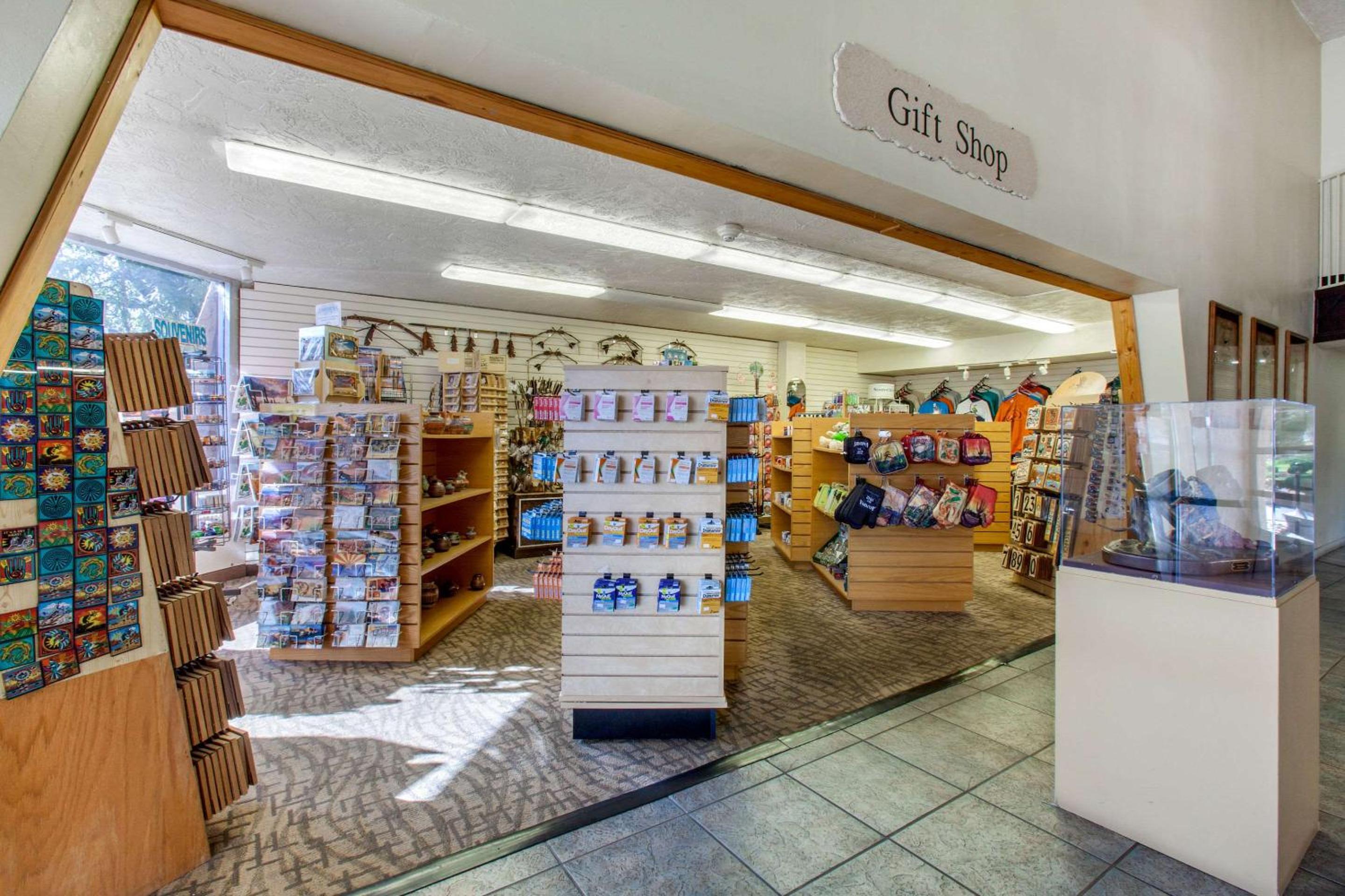 Page Vacations - Quality Inn View of Lake Powell - Page - Property Image 2