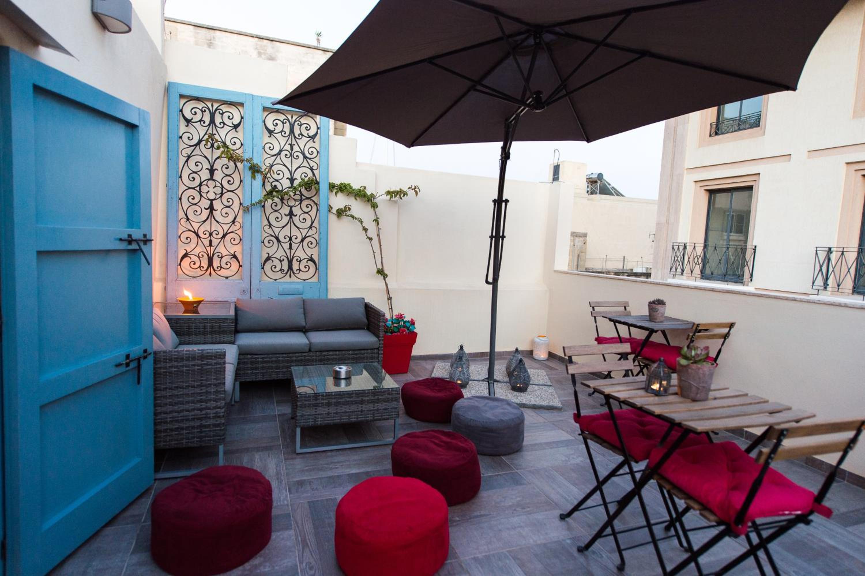 Sliema Vacations - Backstage Boutique Music Themed Townhouse - Property Image 24