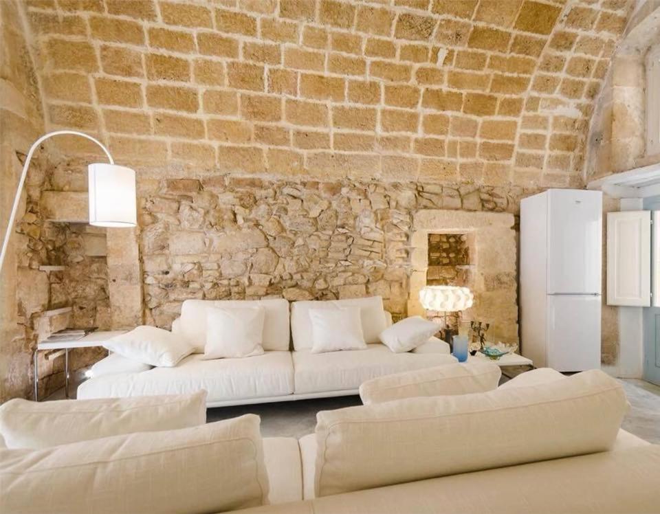 Ortigia Family House