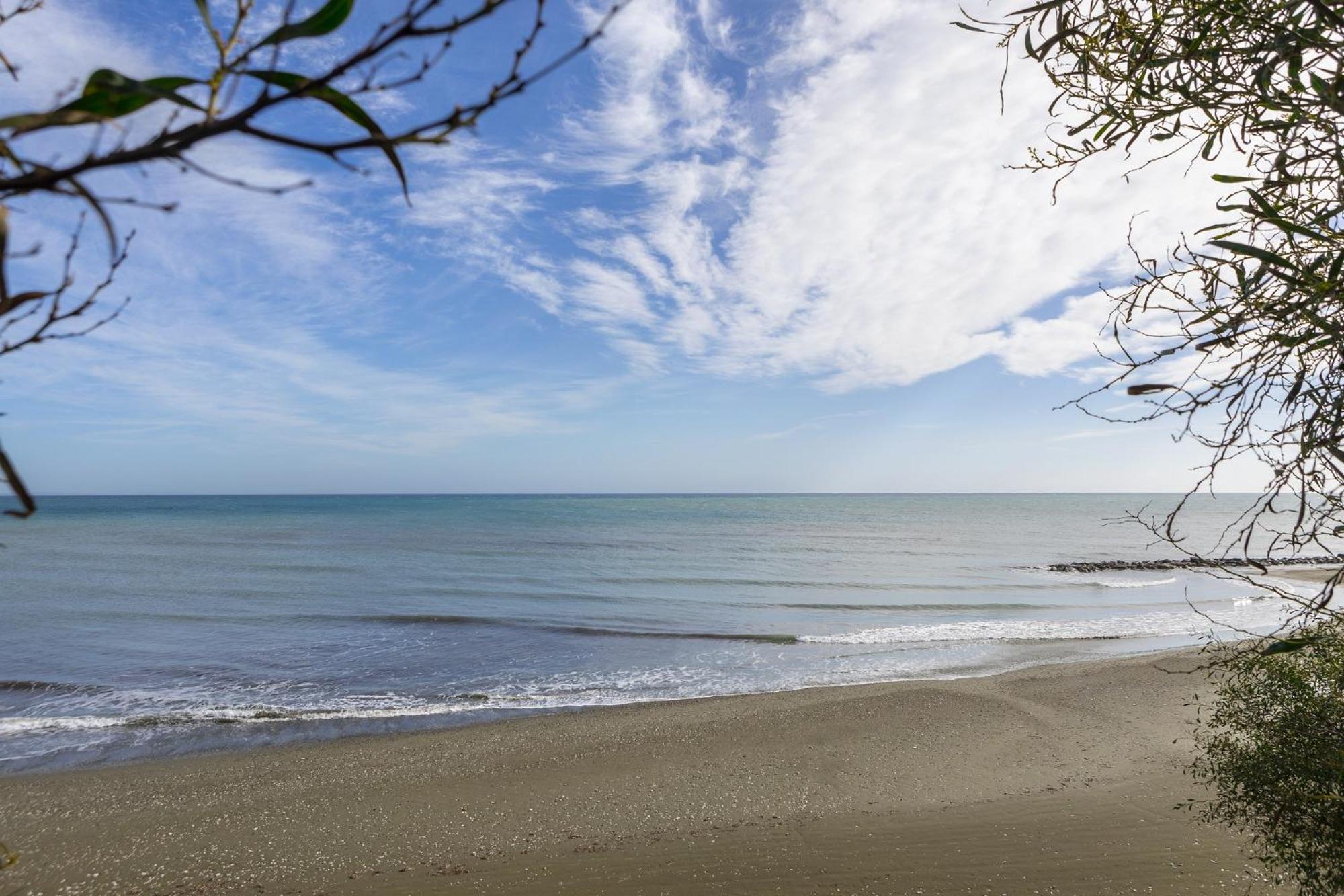 Faros BeachFront Villa view 3