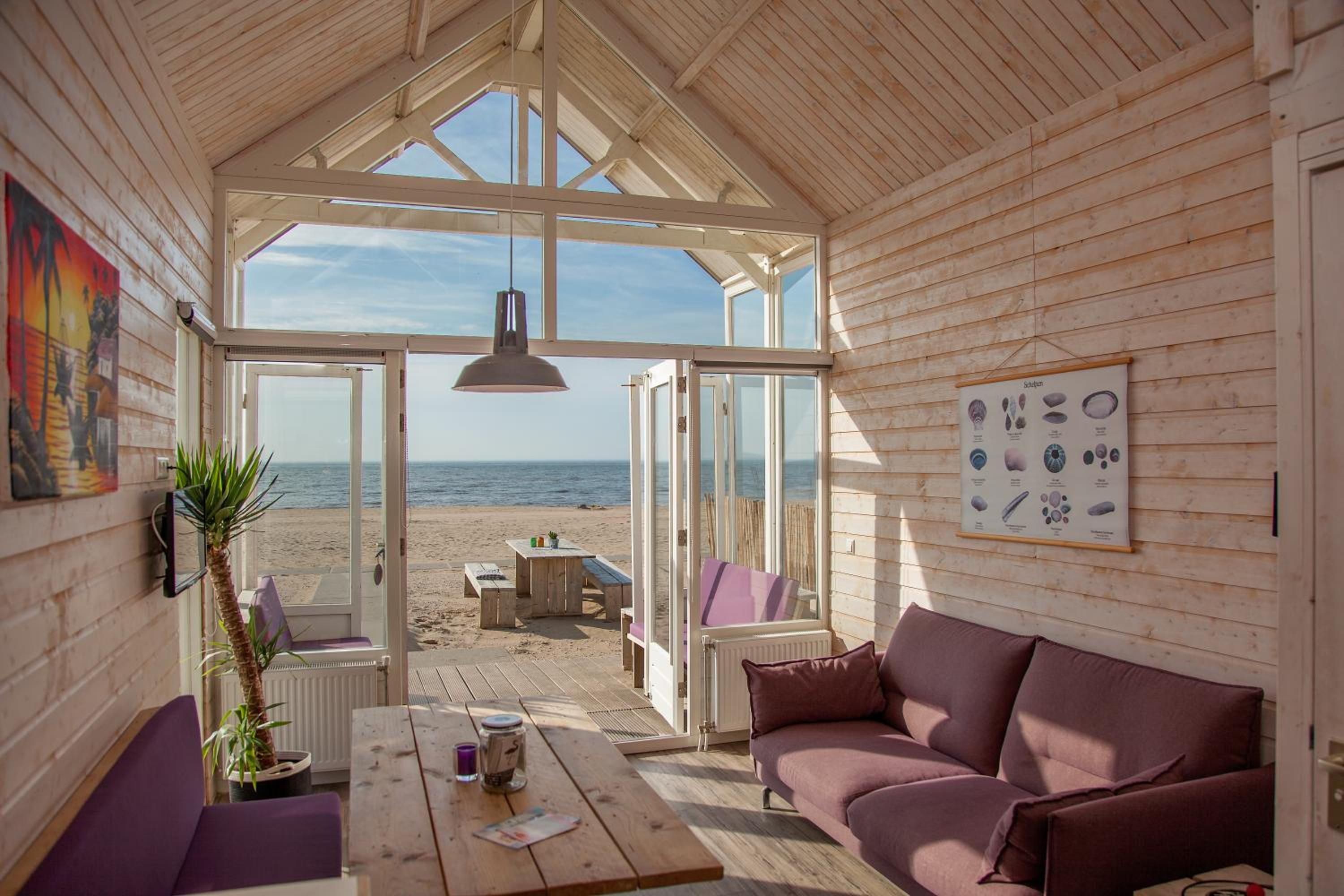 Surf en beach strandhuisjes view 3
