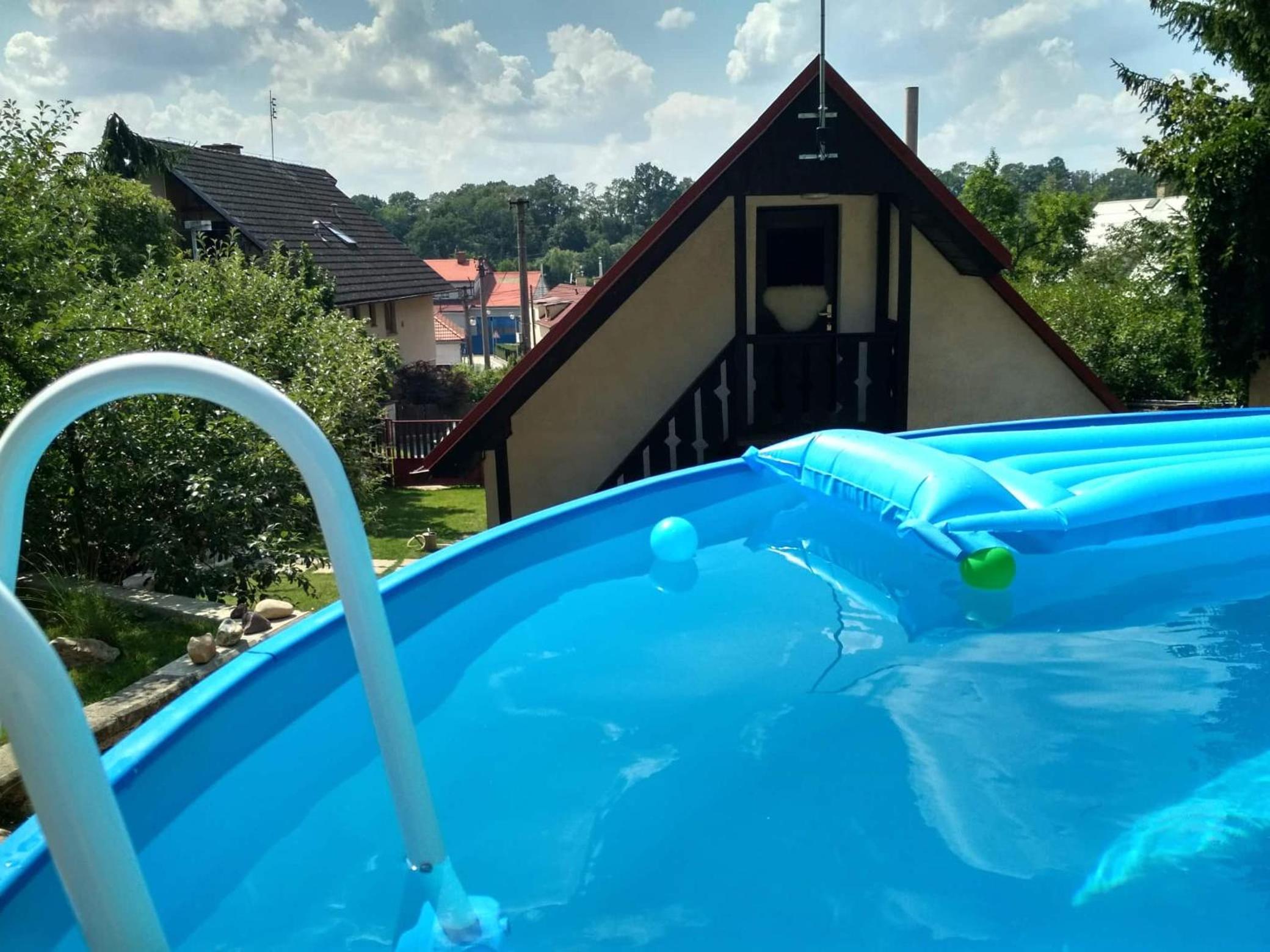 Chalupa pod zámkem
