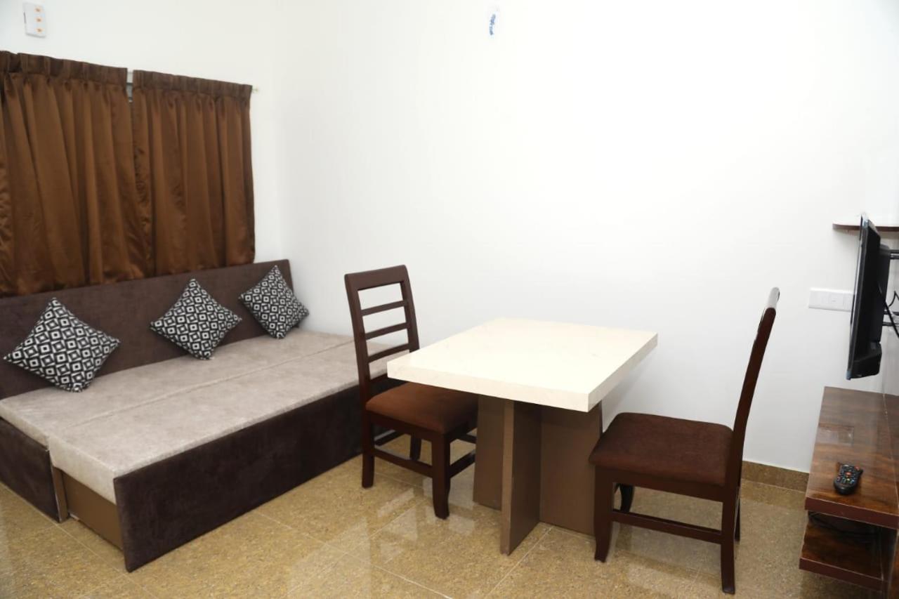 Dunhill Premium Service Apartment view 4