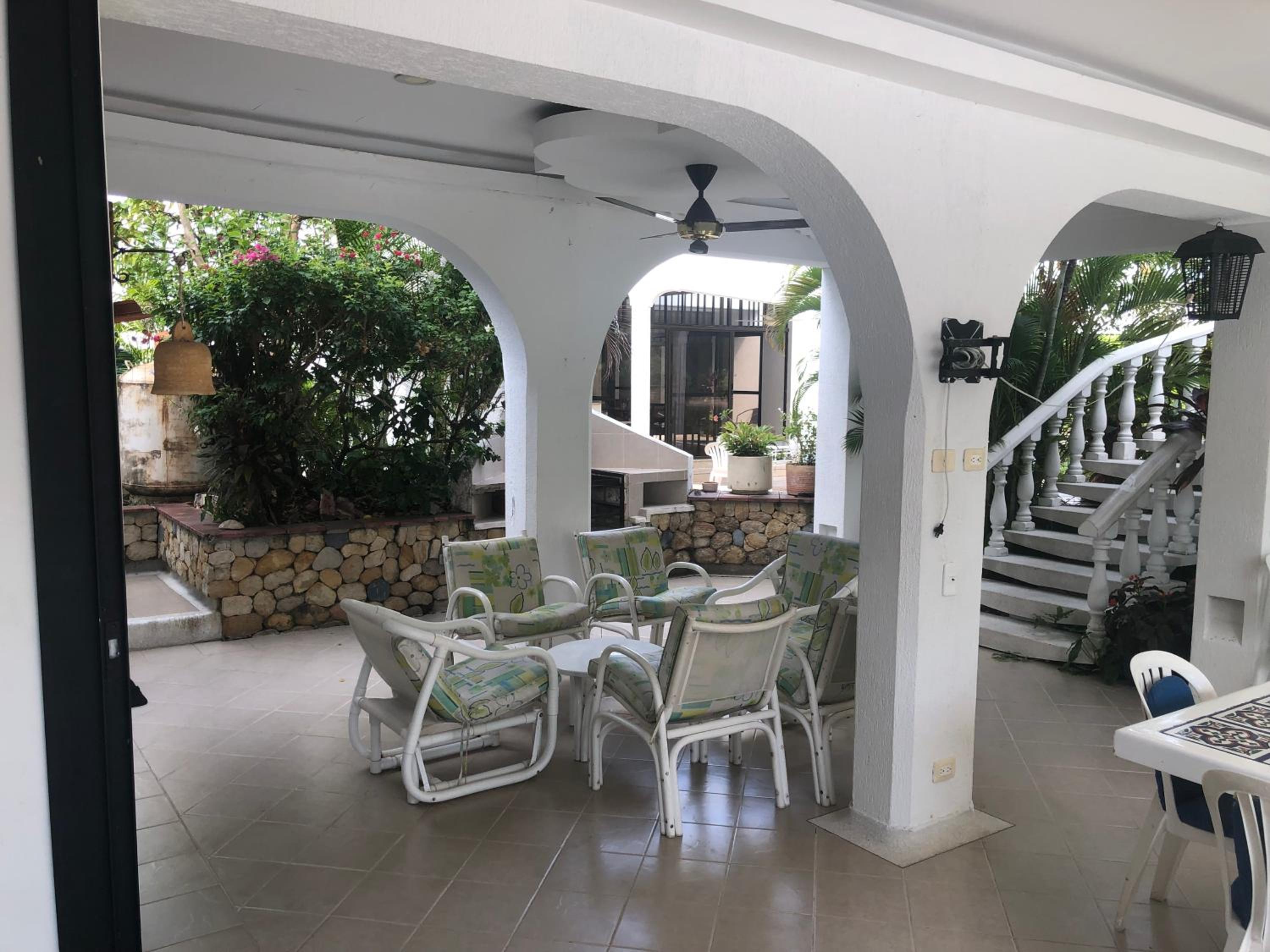 Casa Girardot Condominio El peñon 5 Habitaciones.