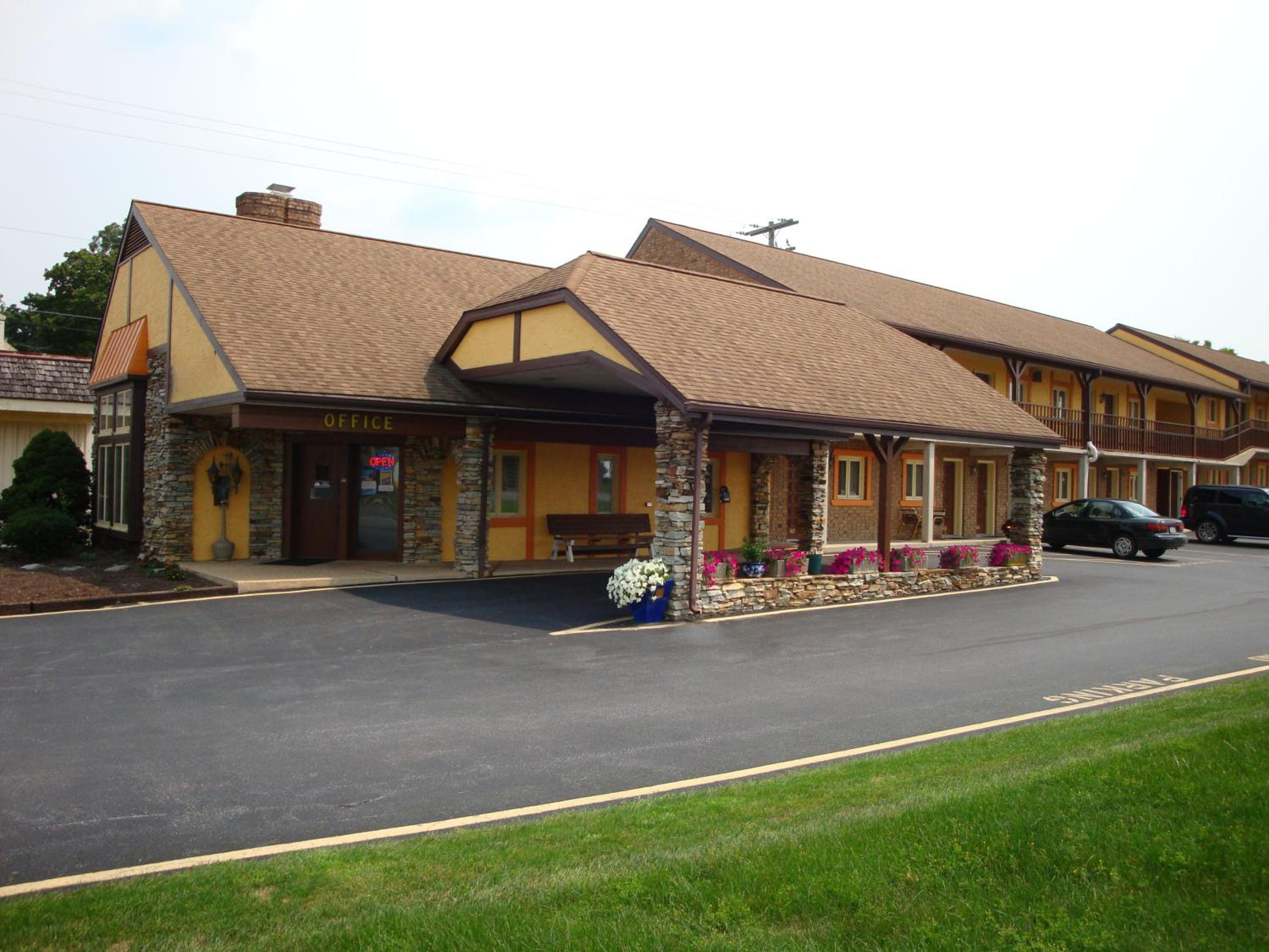 Hotel Soudersburg Inn & Suites Lancaster - Image 1
