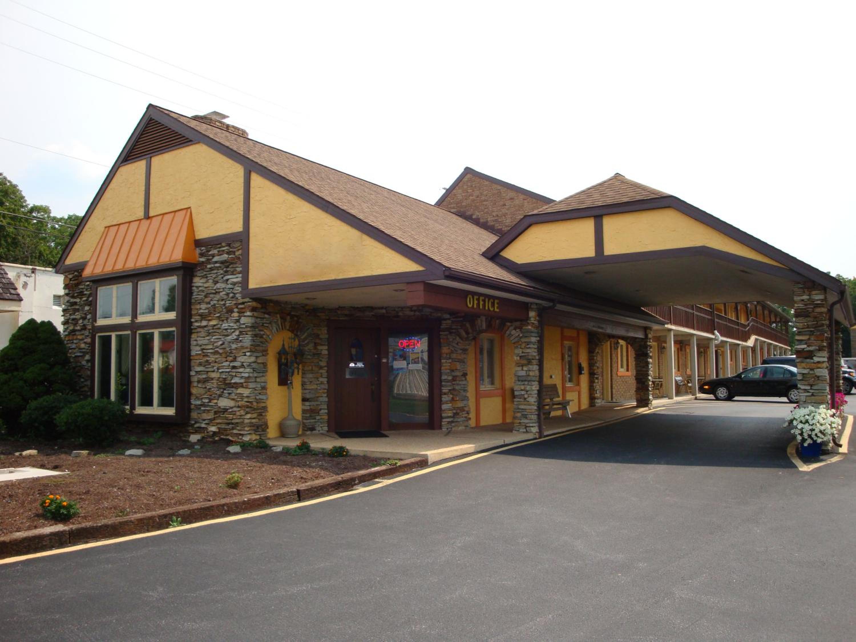 Soudersburg Inn & Suites Lancaster view 4