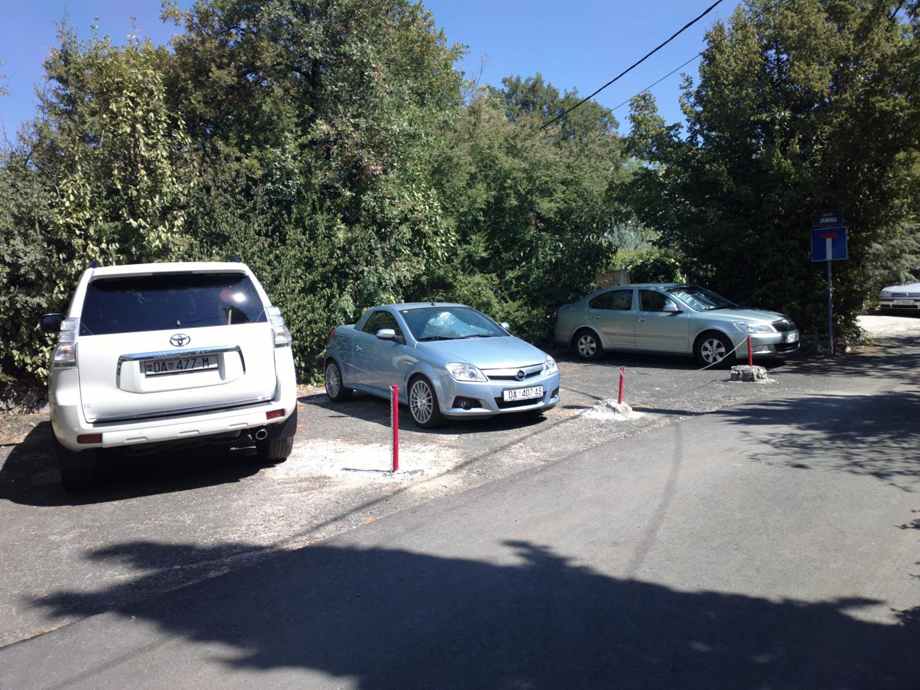 Photo 12