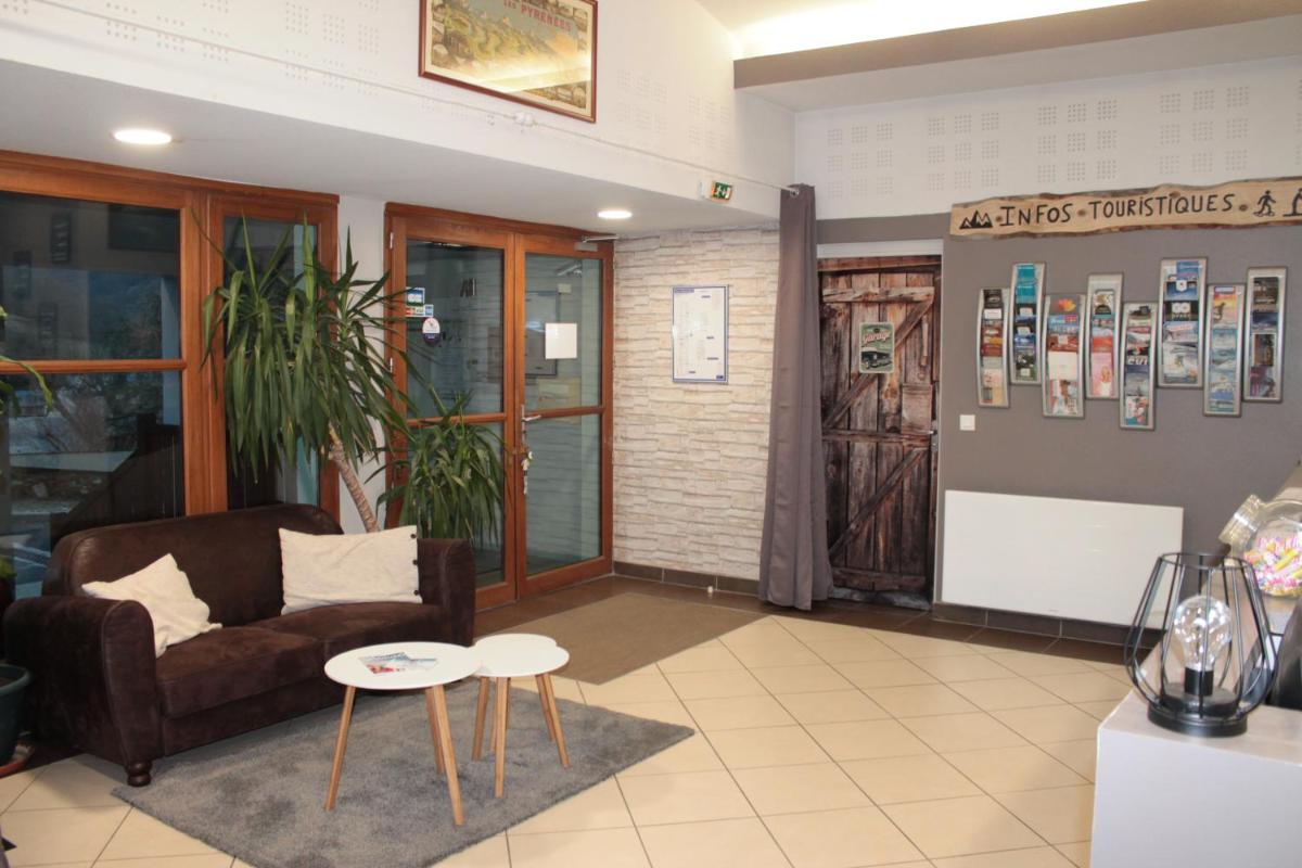hotel reception